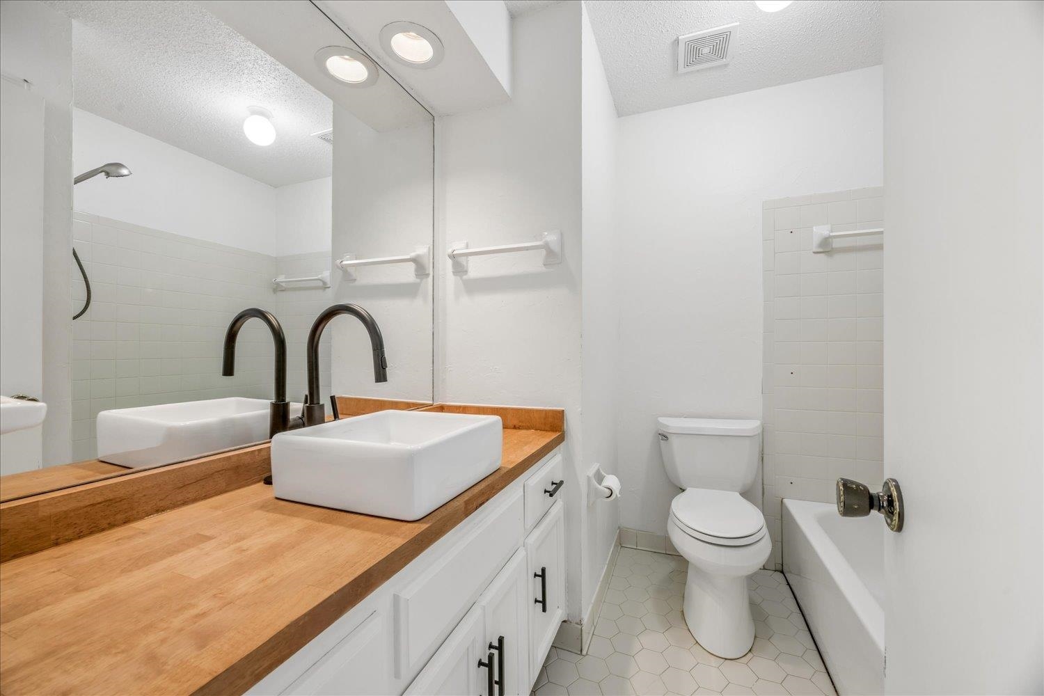 9450 Woodcutter Ln Property Photo 22