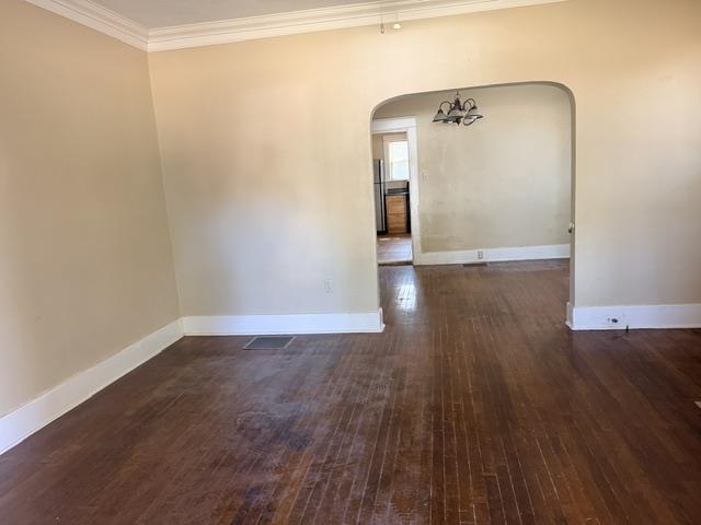 1571 Jackson Ave Property Photo 3