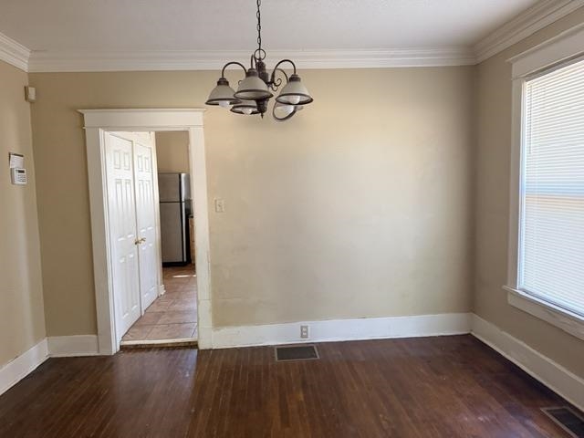 1571 Jackson Ave Property Photo 4