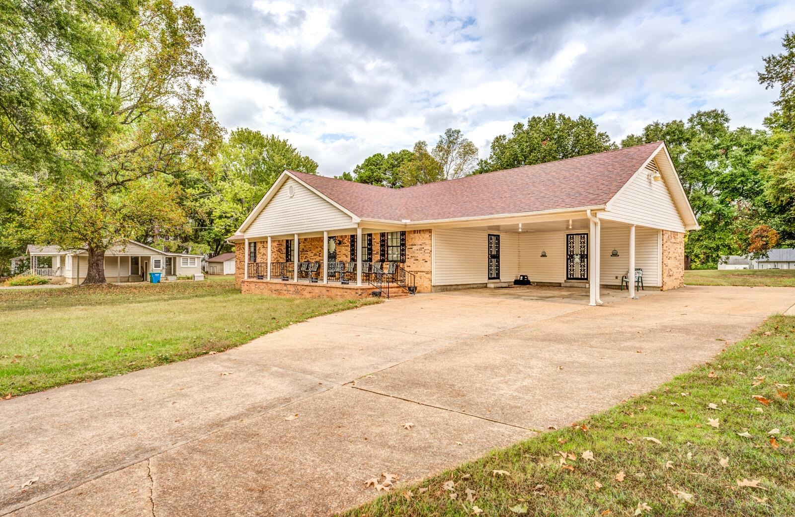 5566 Lamb Rd Property Photo 2
