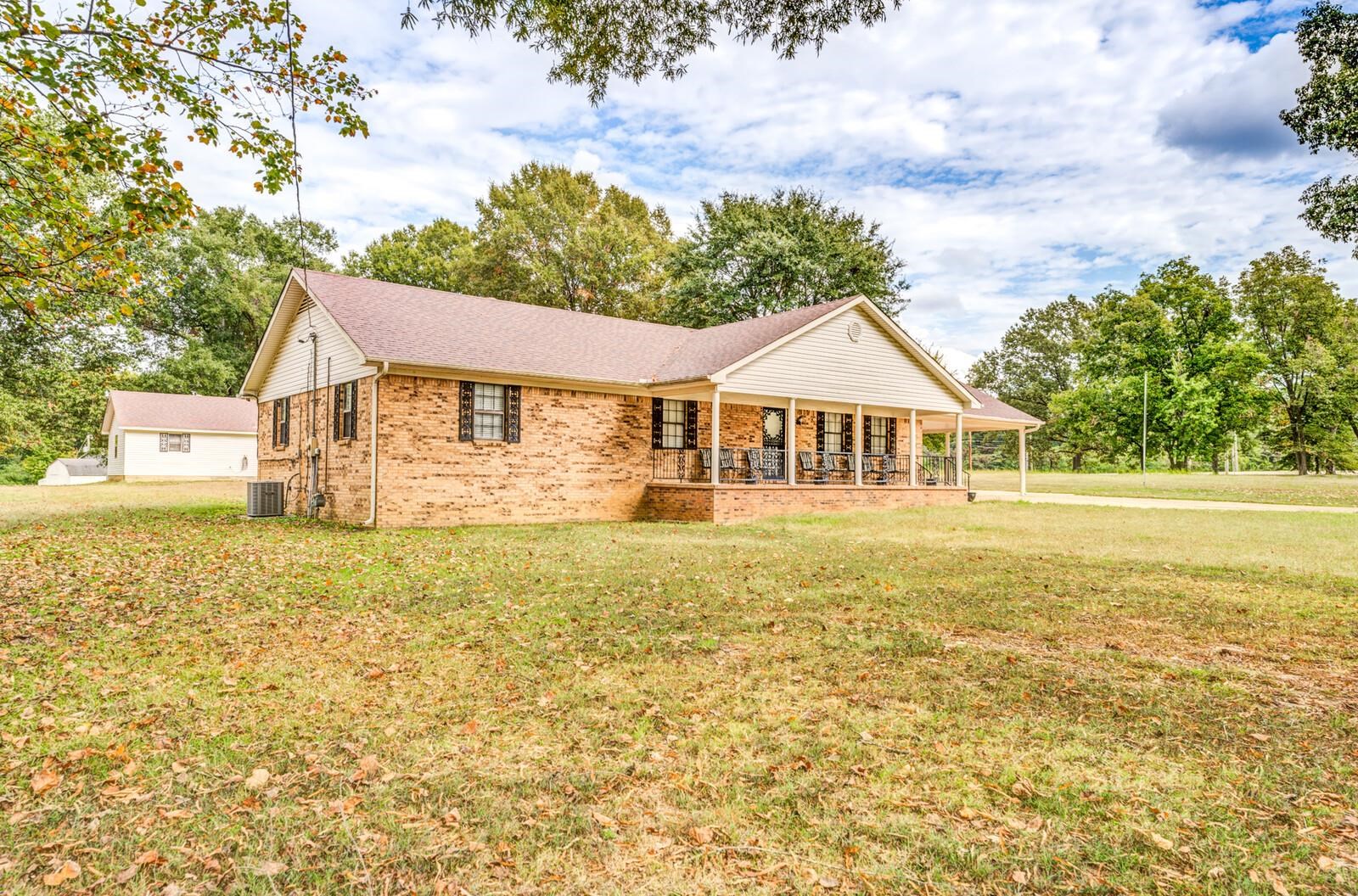 5566 Lamb Rd Property Photo 3