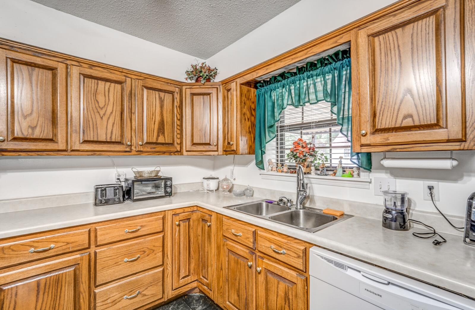 5566 Lamb Rd Property Photo 15
