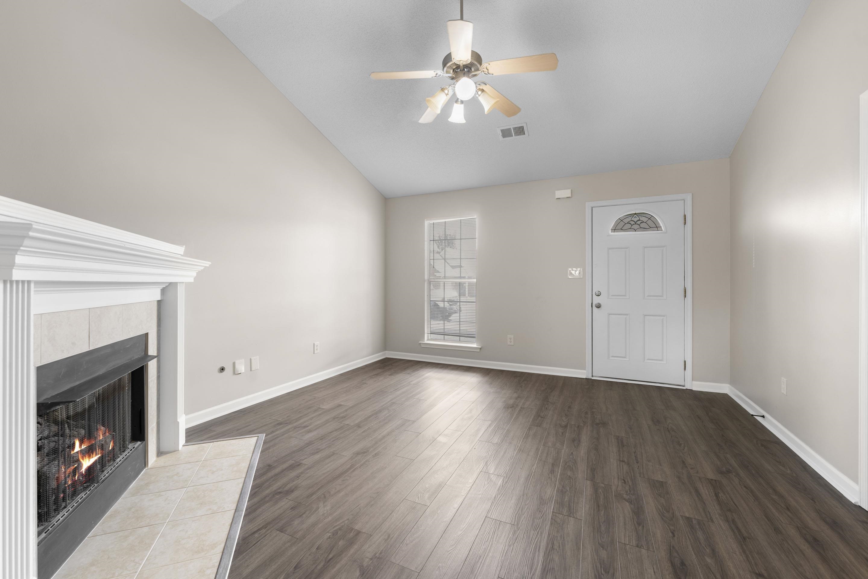 2529 Boxford Ln Property Photo 4