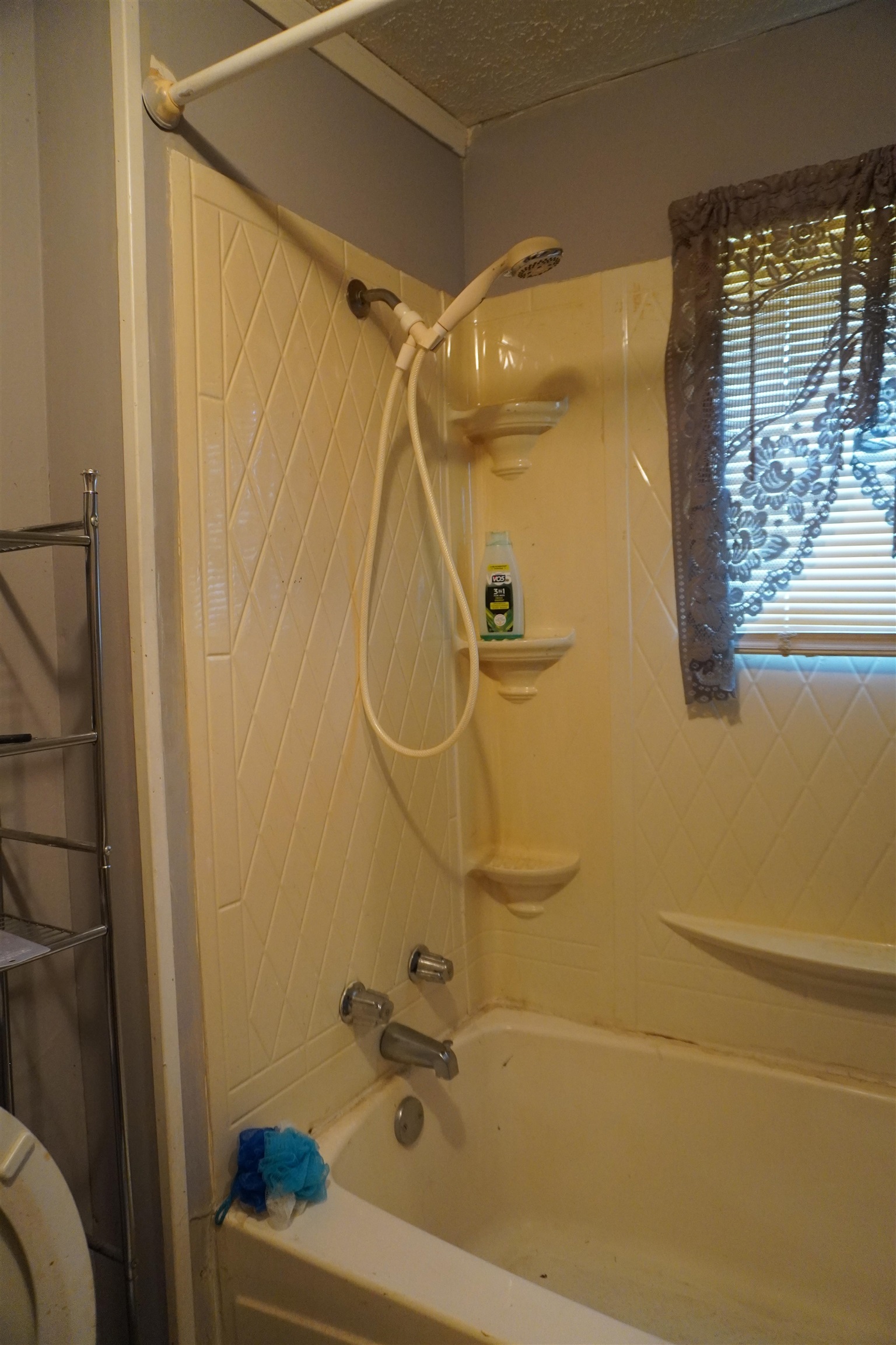 621 Etheridge St Property Photo 16