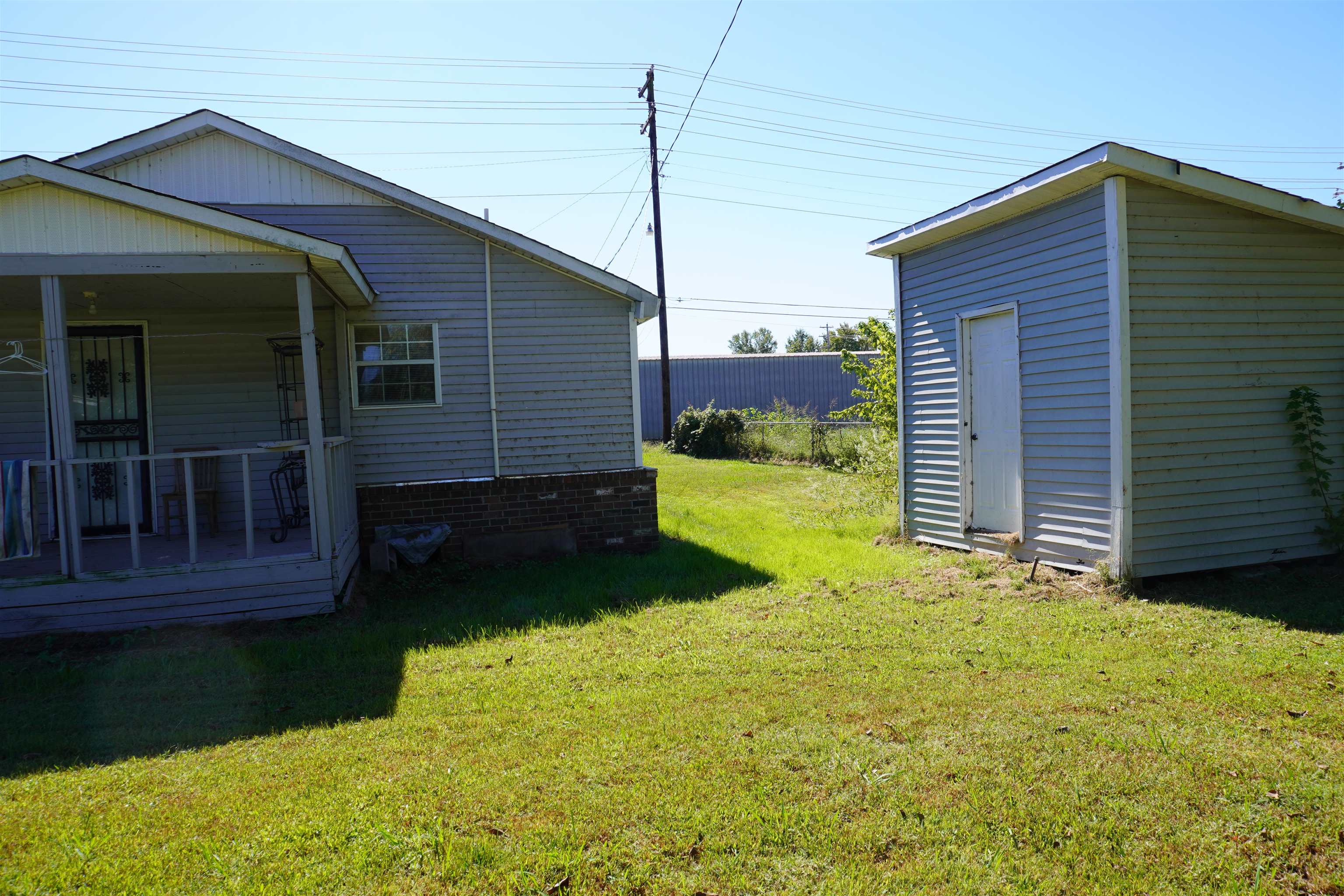 621 Etheridge St Property Photo 21