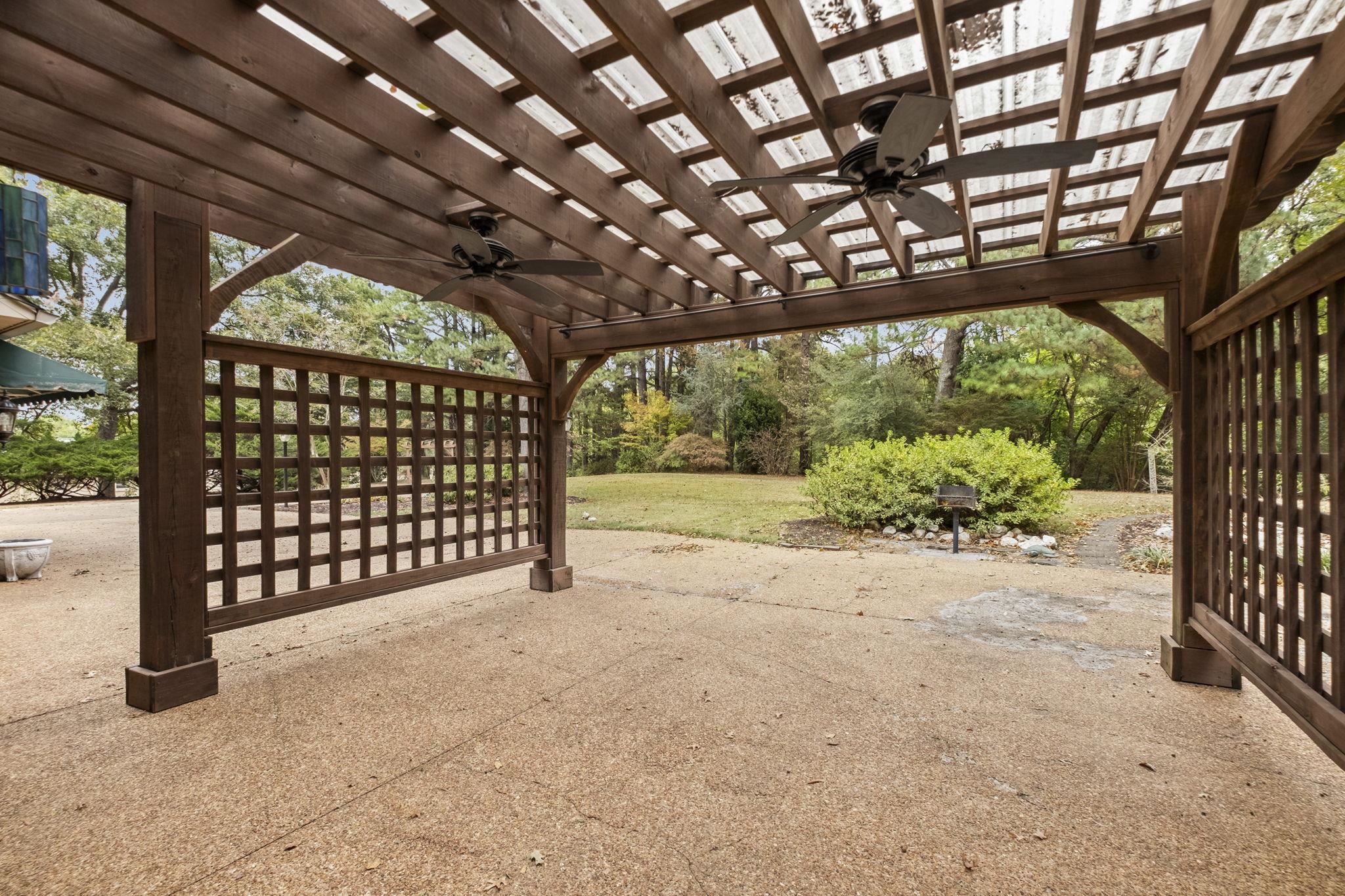 1524 Garland Dr Property Photo 27