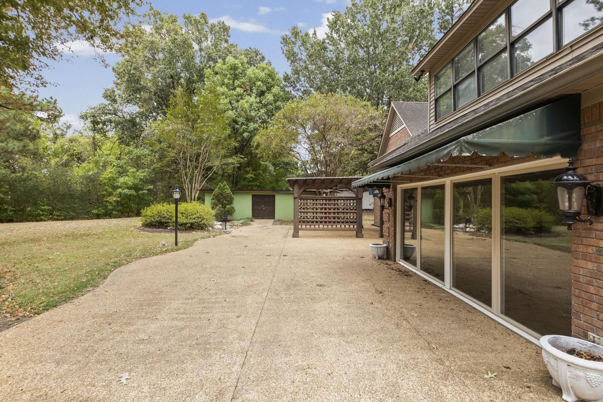 1524 Garland Dr Property Photo 29