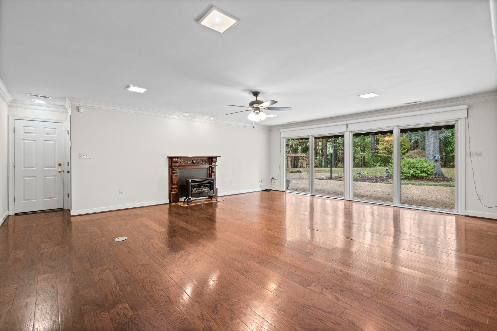 1524 Garland Dr Property Photo 40