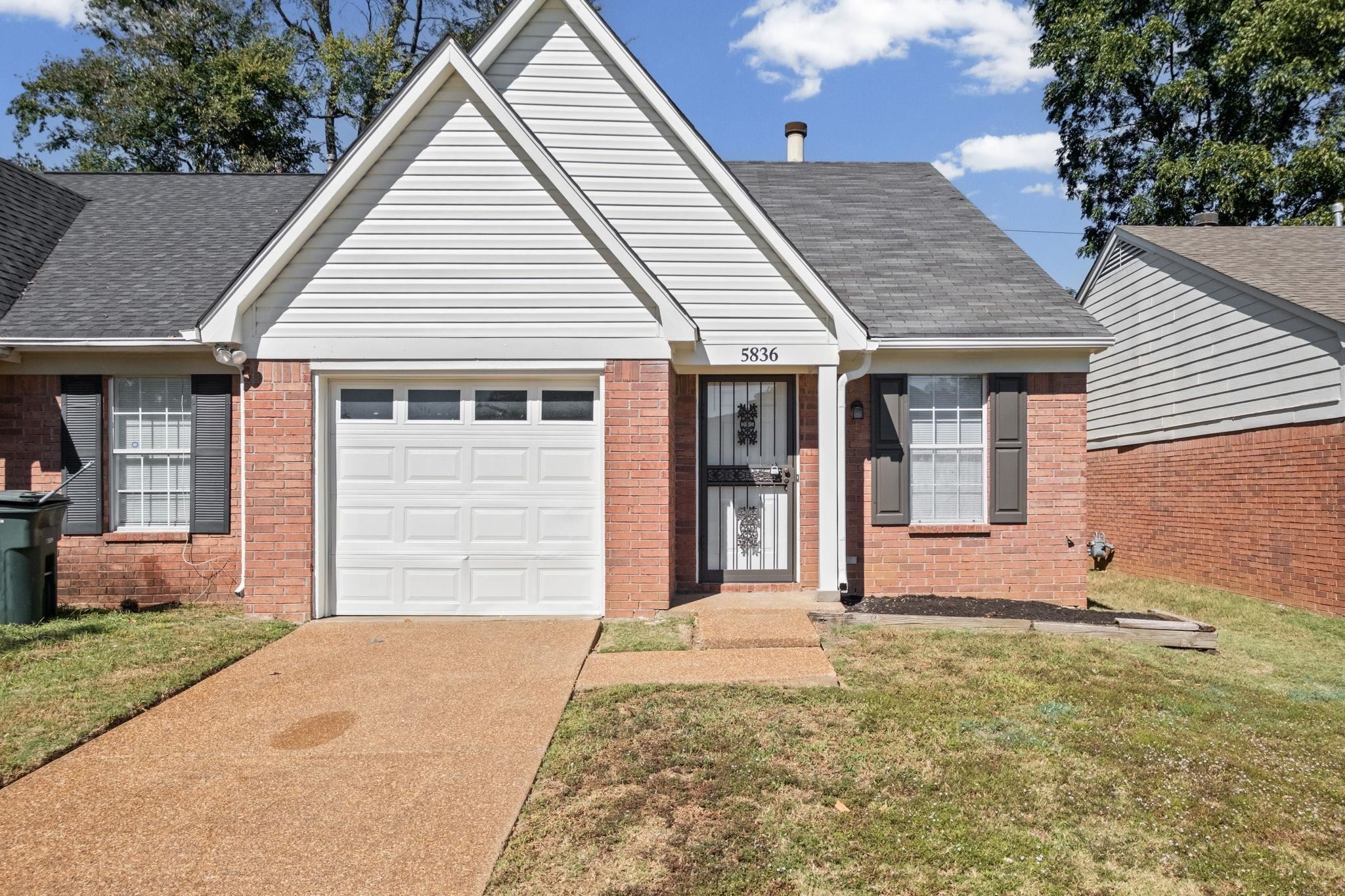 5836 ASHRIDGE PL Property Photo 1