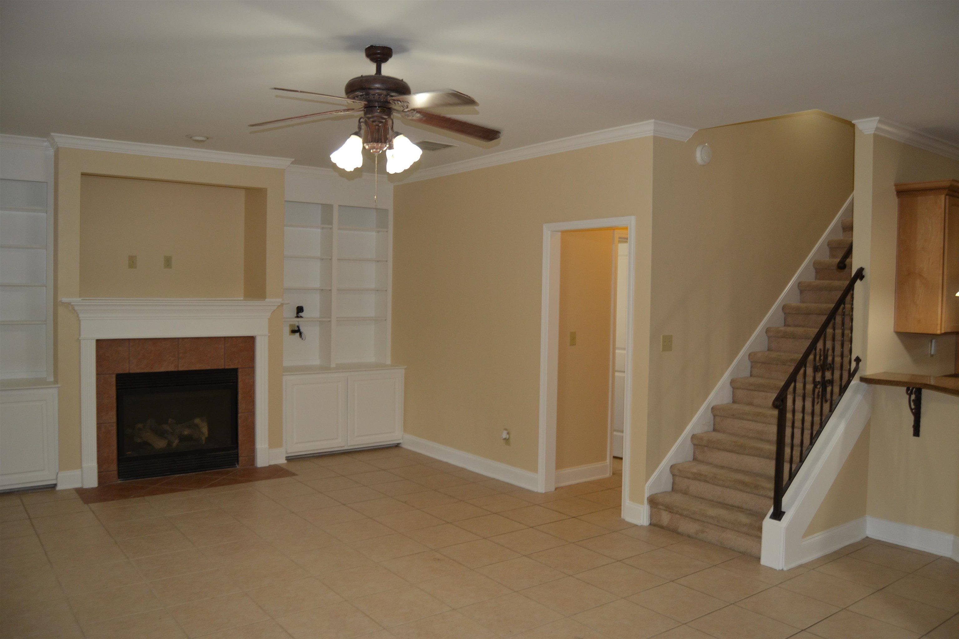9160 Huntington Oak Dr Property Photo 16