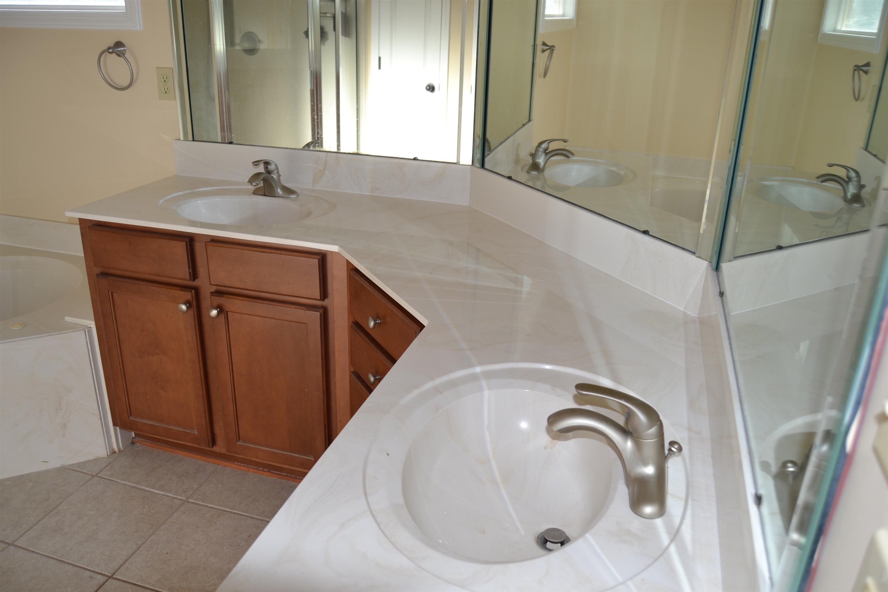 9160 Huntington Oak Dr Property Photo 22