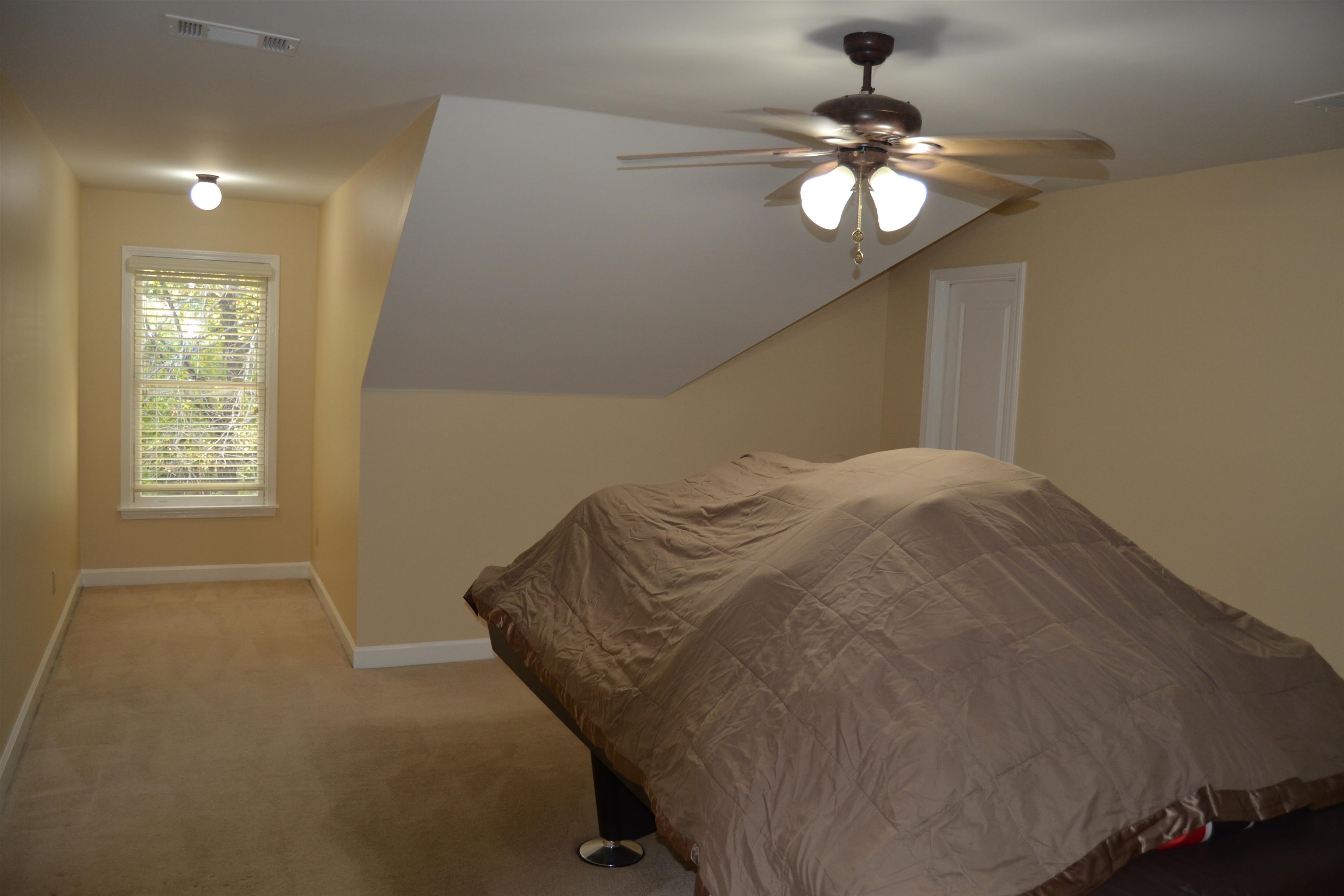 9160 Huntington Oak Dr Property Photo 31