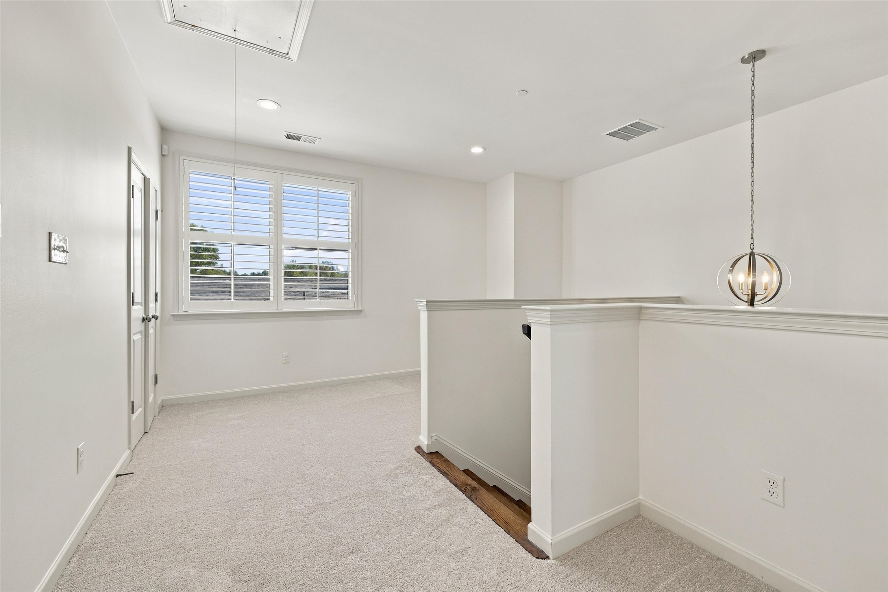 550 Ashburn Dr Property Photo 12