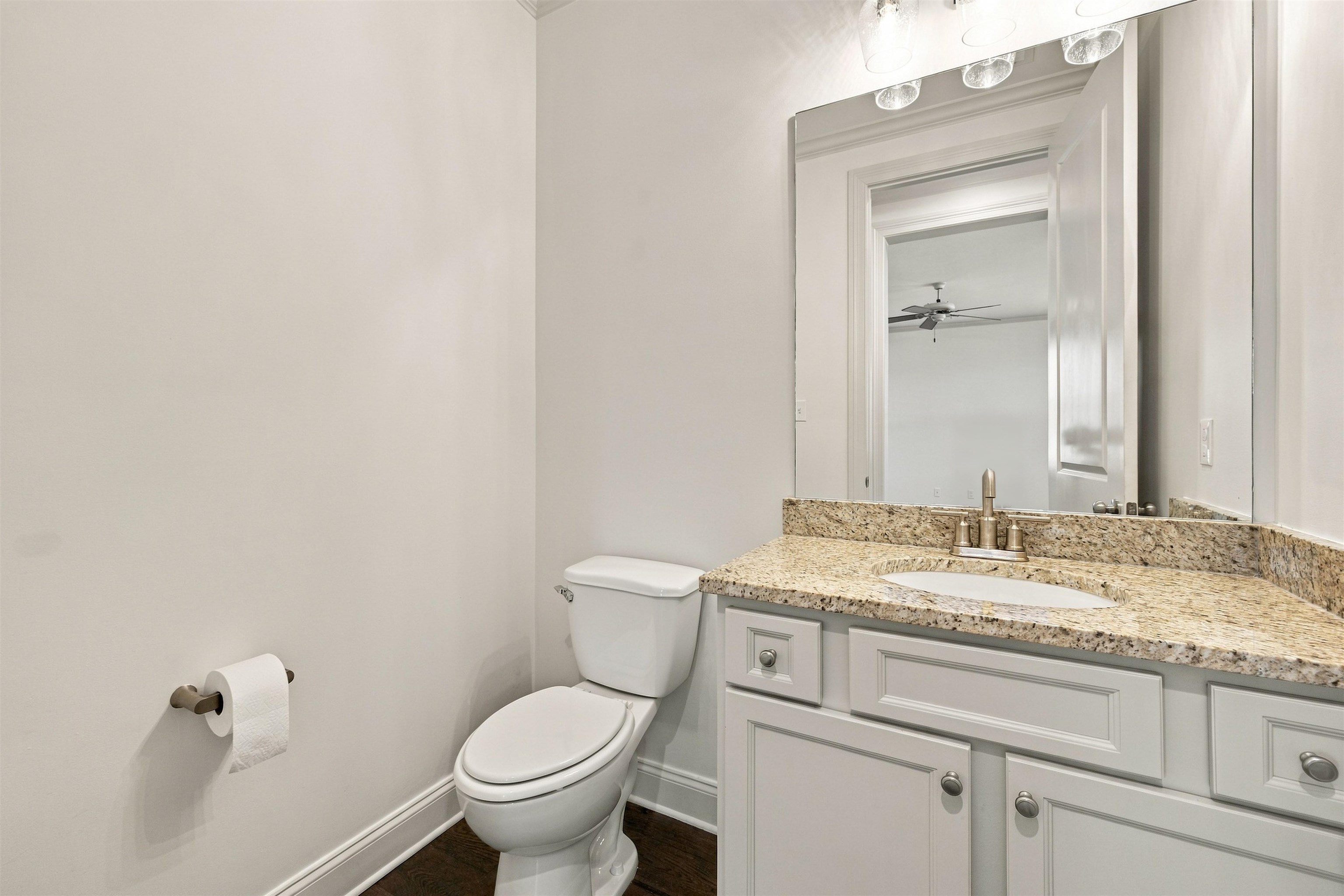 550 Ashburn Dr Property Photo 15