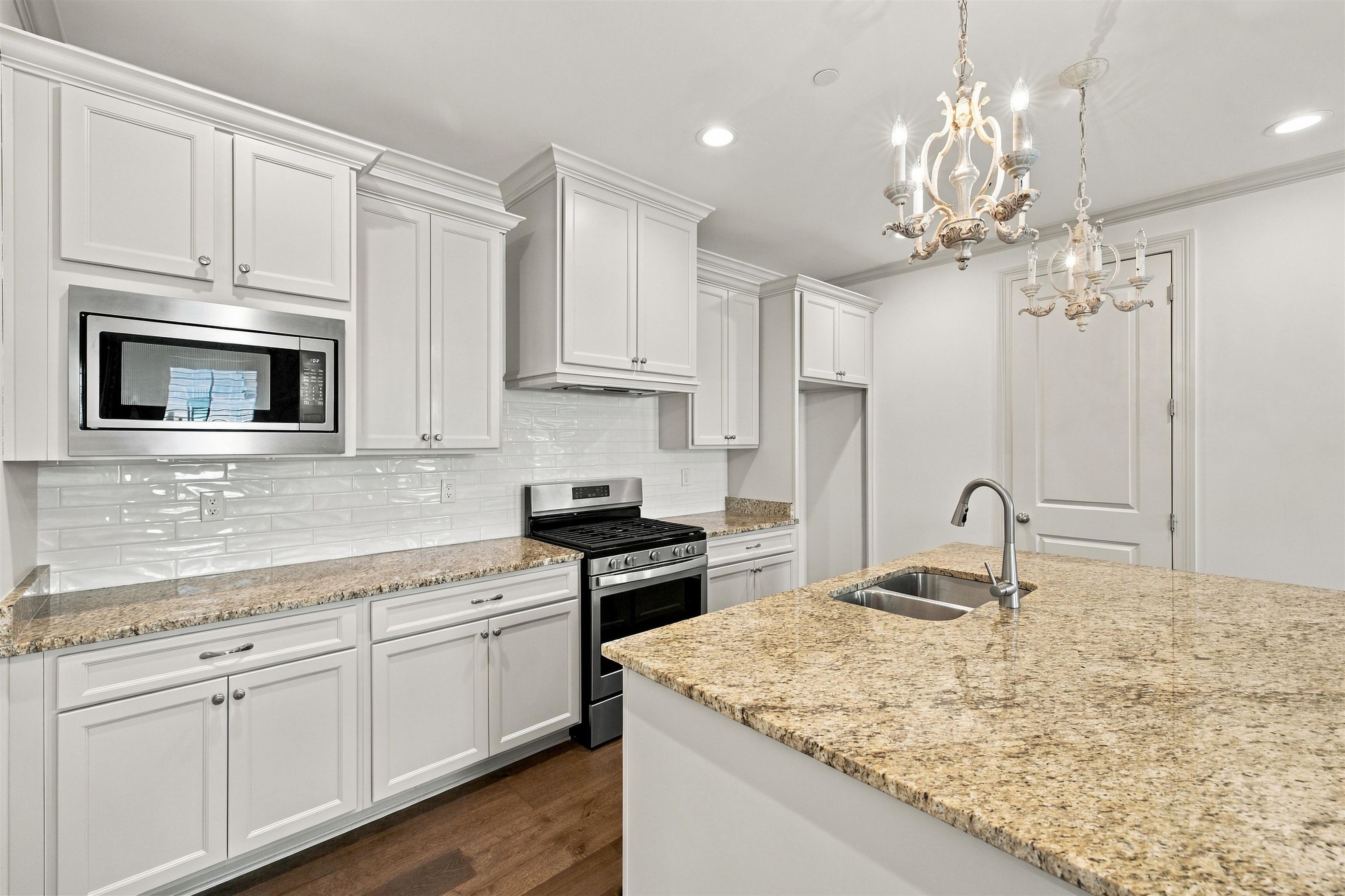 550 Ashburn Dr Property Photo 18