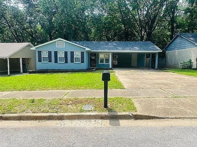 4053 Haliburton St Property Photo 1