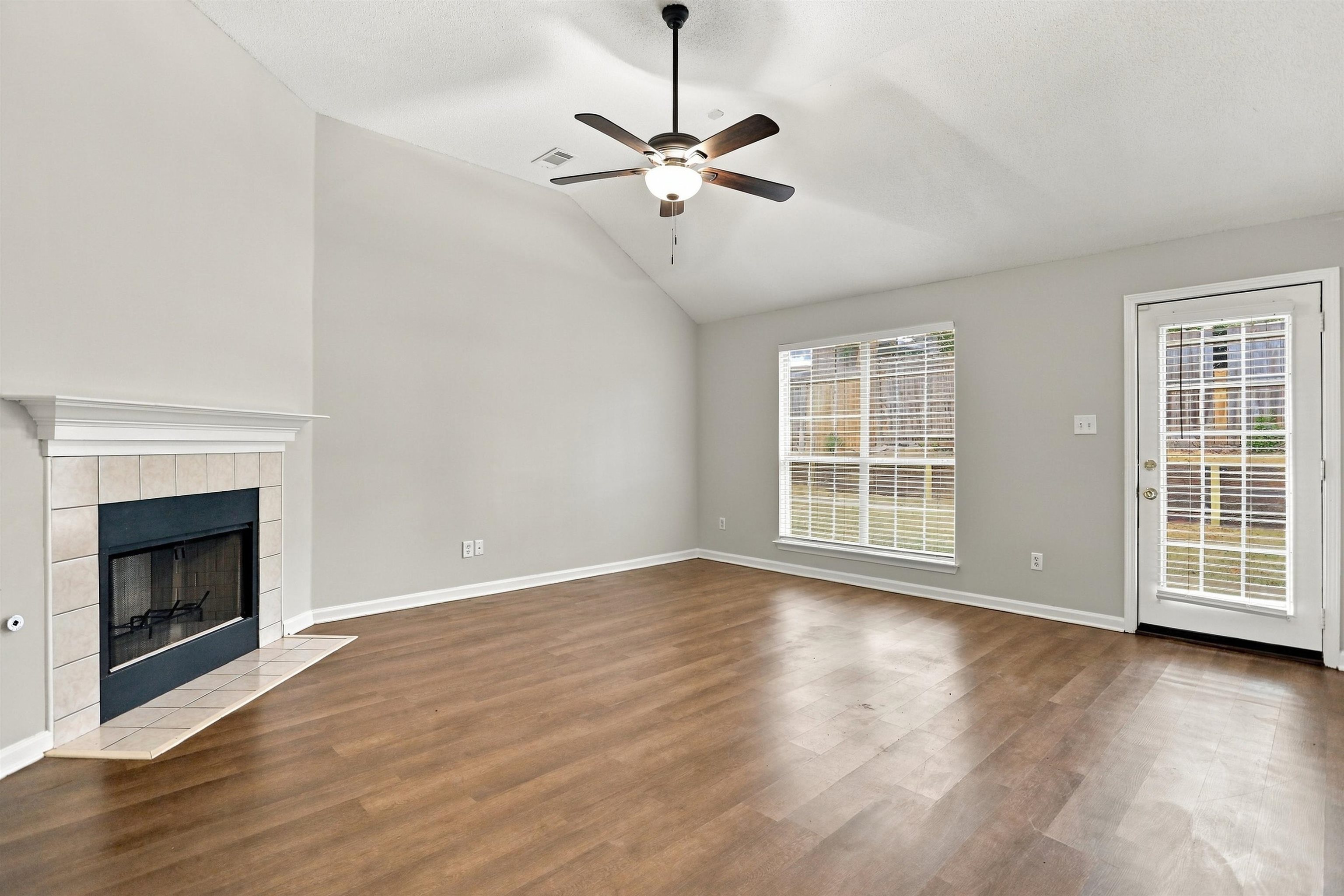 5596 Blackburg Dr Property Photo 2