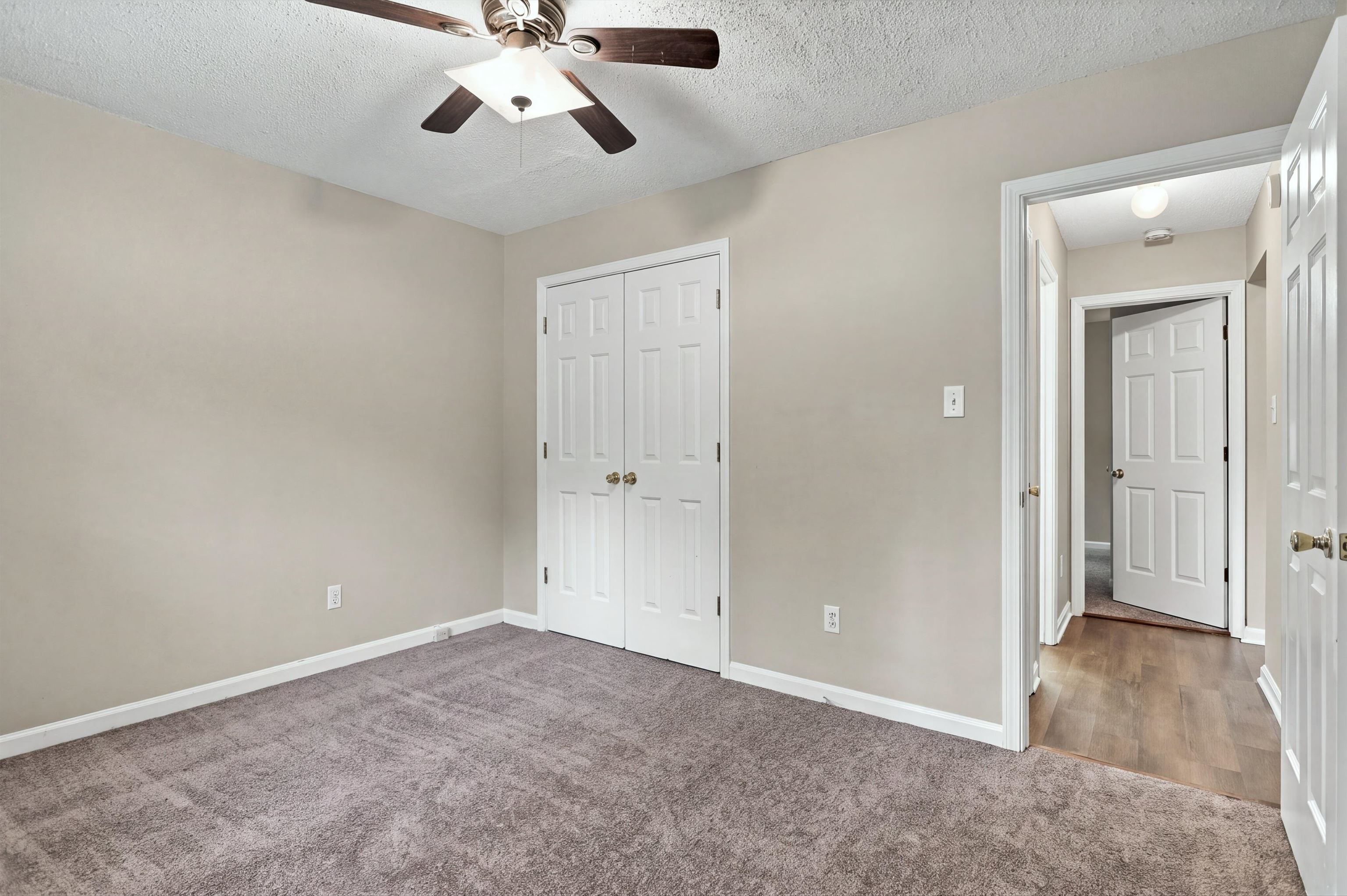 5596 Blackburg Dr Property Photo 7