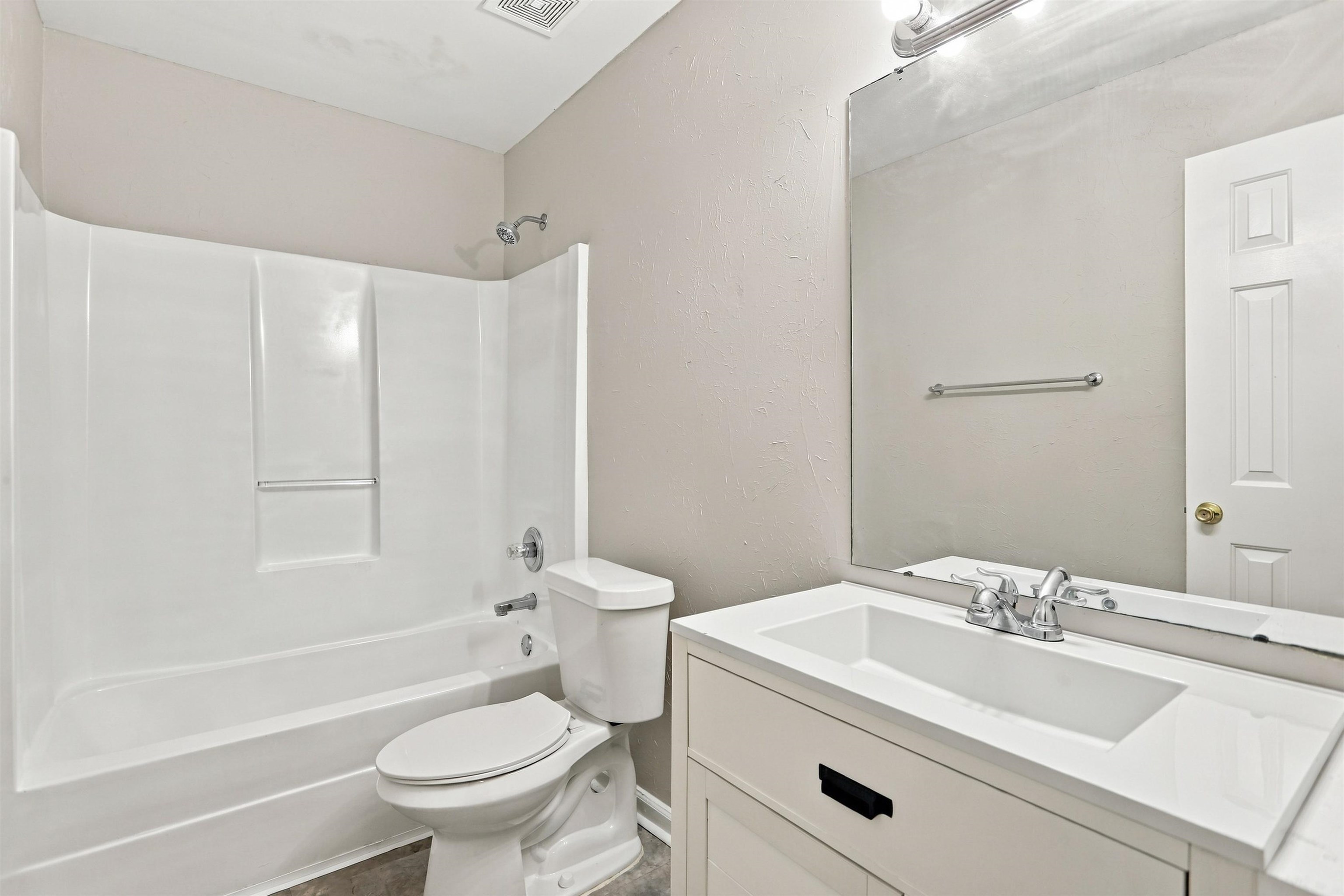 5596 Blackburg Dr Property Photo 8