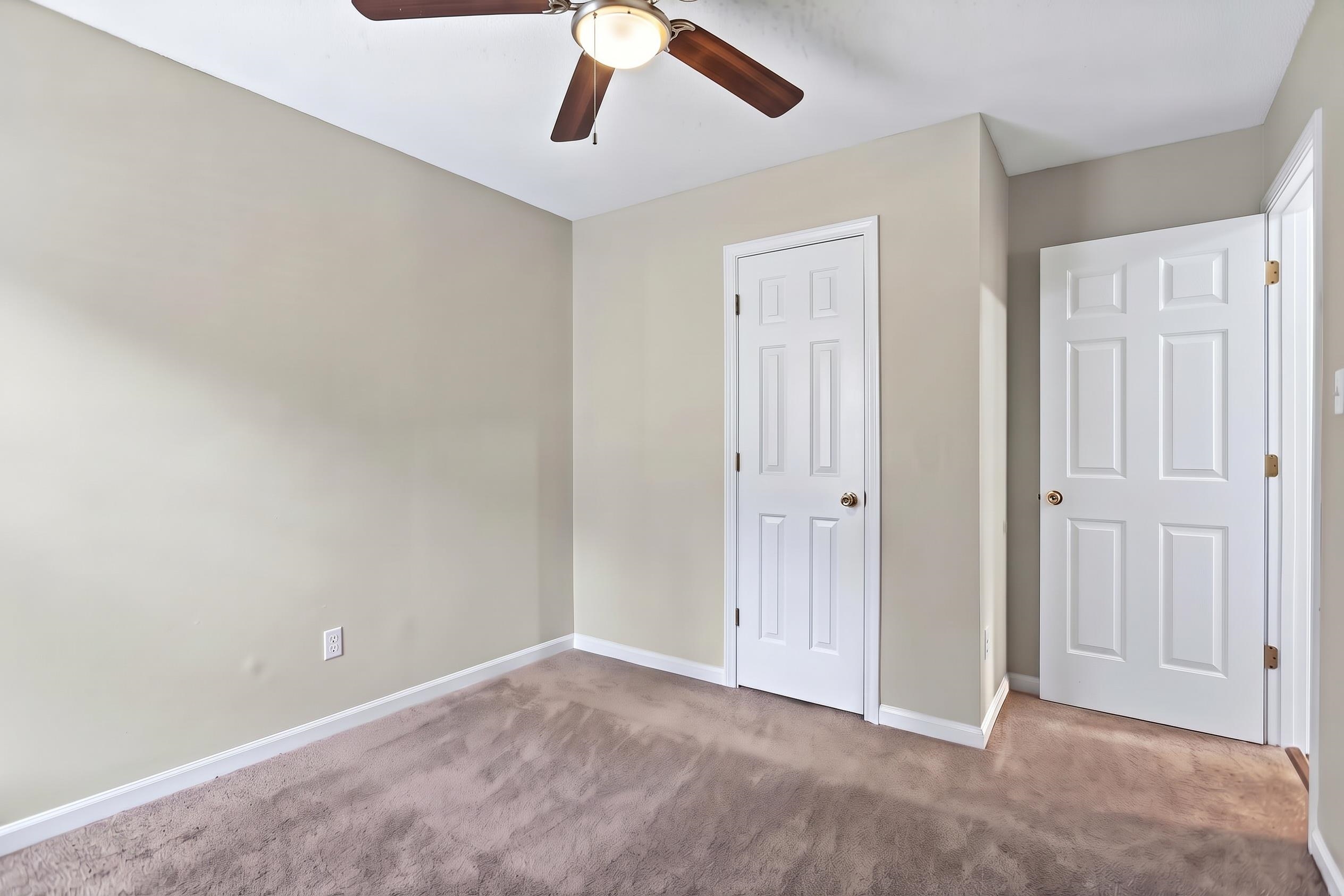 5596 Blackburg Dr Property Photo 10
