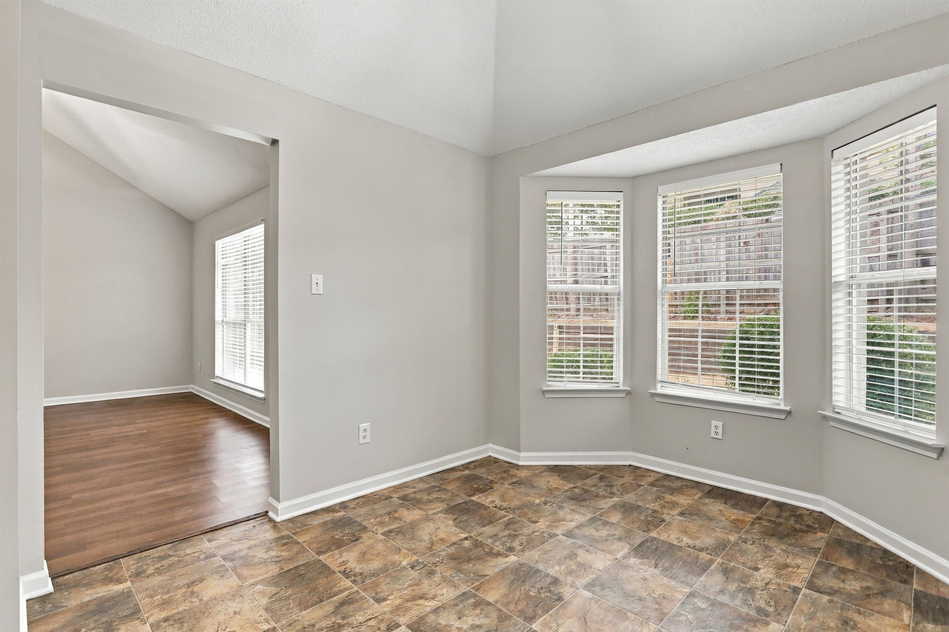 5596 Blackburg Dr Property Photo 13