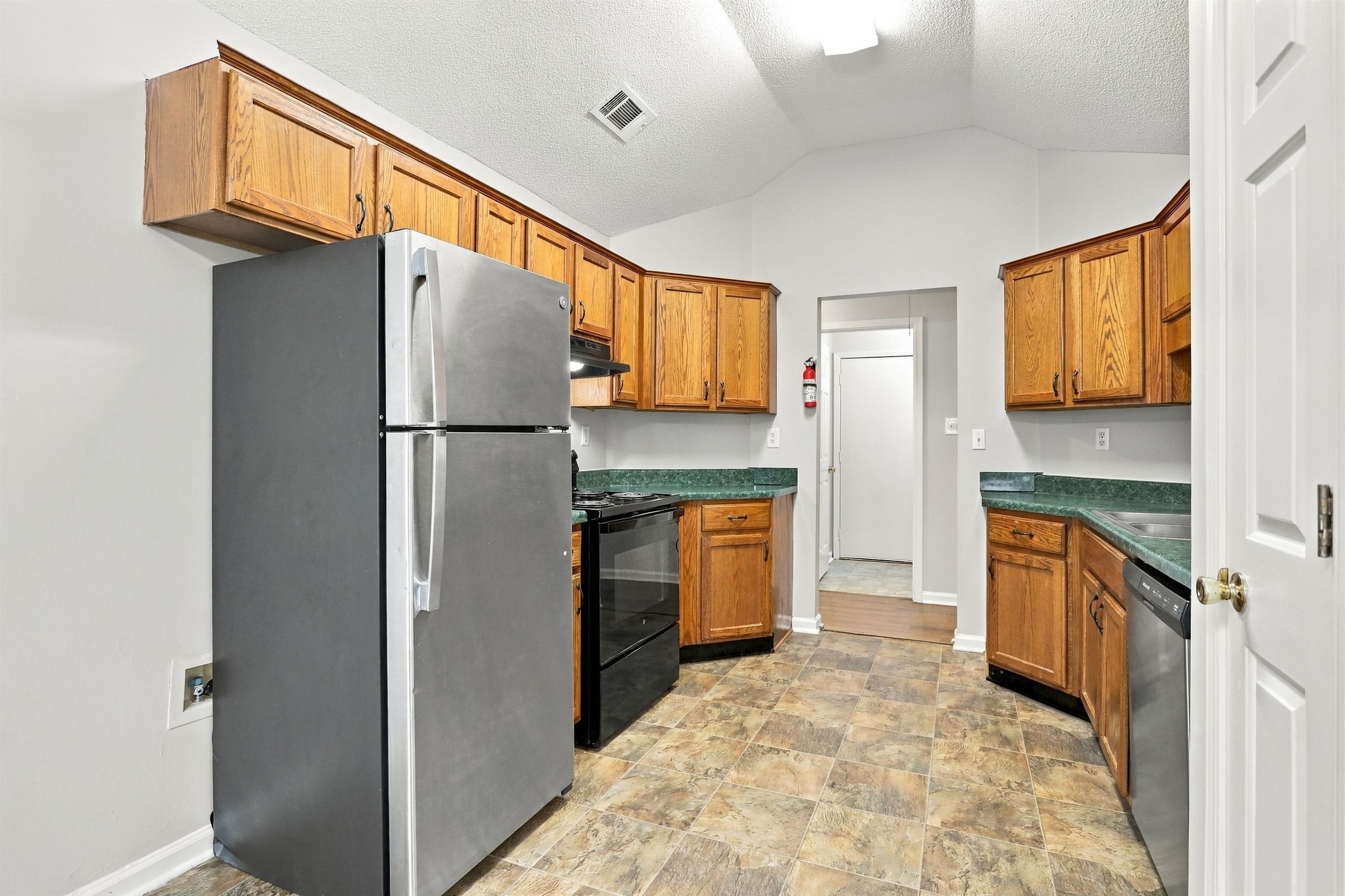 5596 Blackburg Dr Property Photo 14