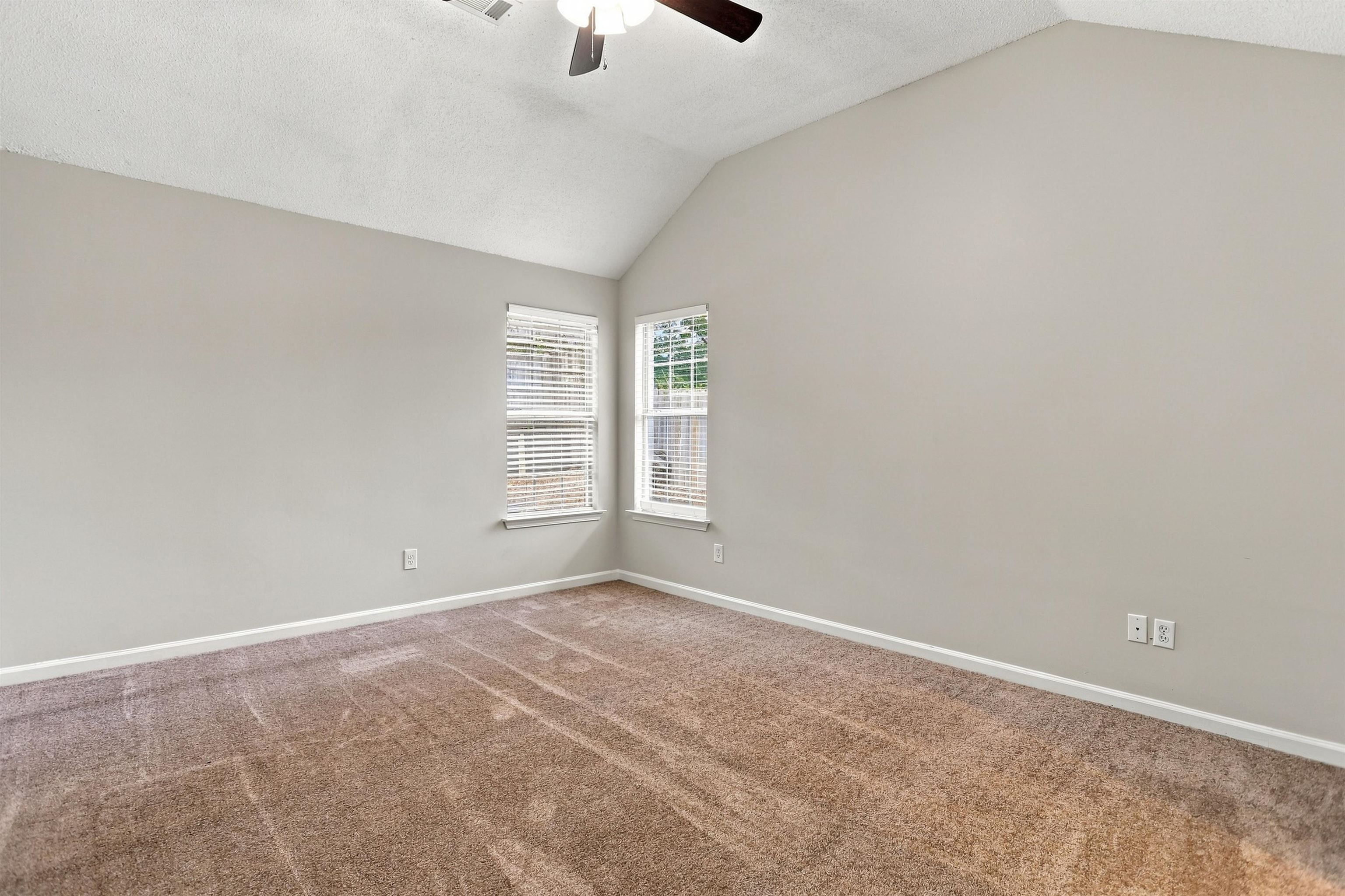 5596 Blackburg Dr Property Photo 19