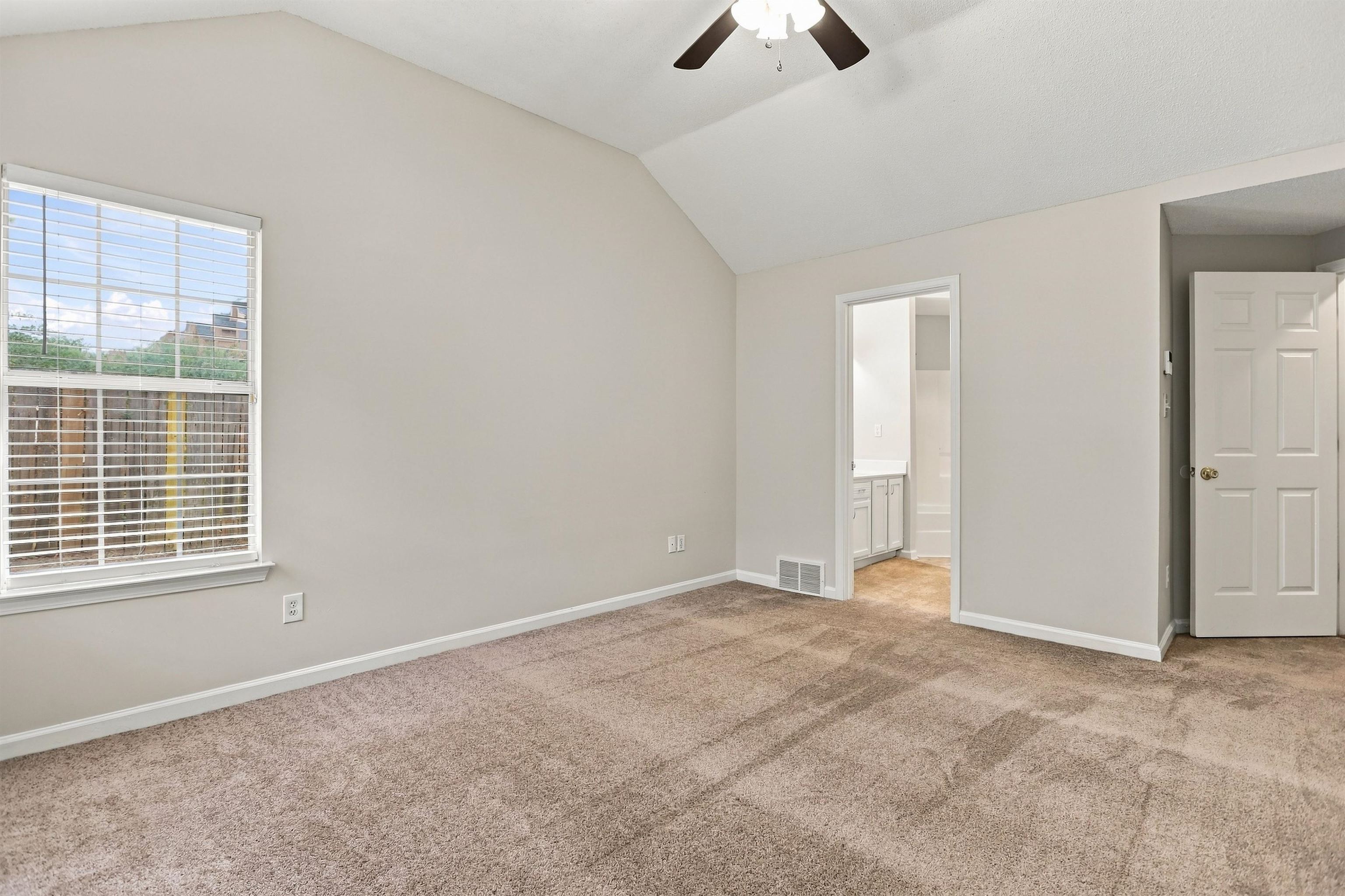 5596 Blackburg Dr Property Photo 20