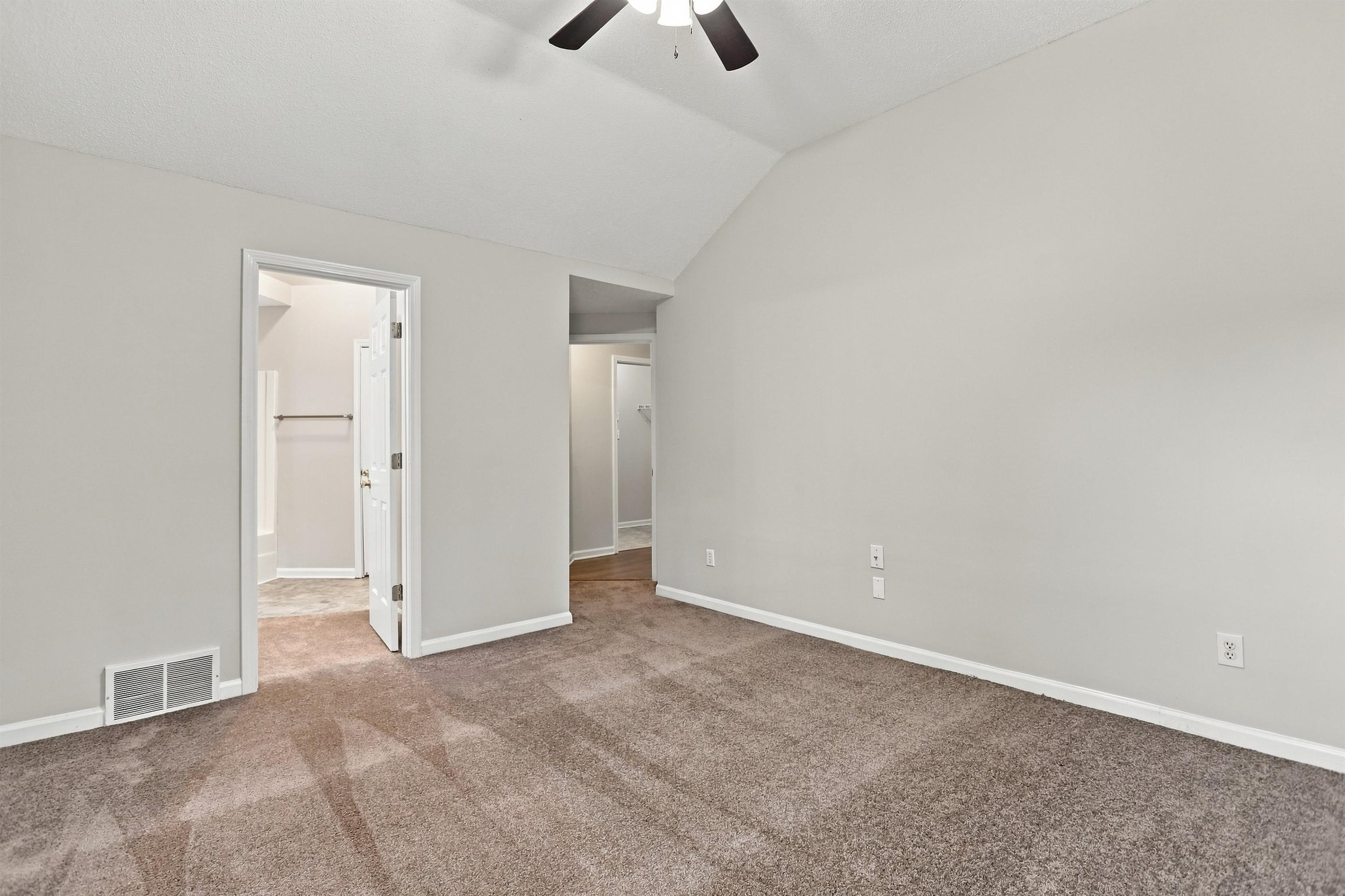 5596 Blackburg Dr Property Photo 21