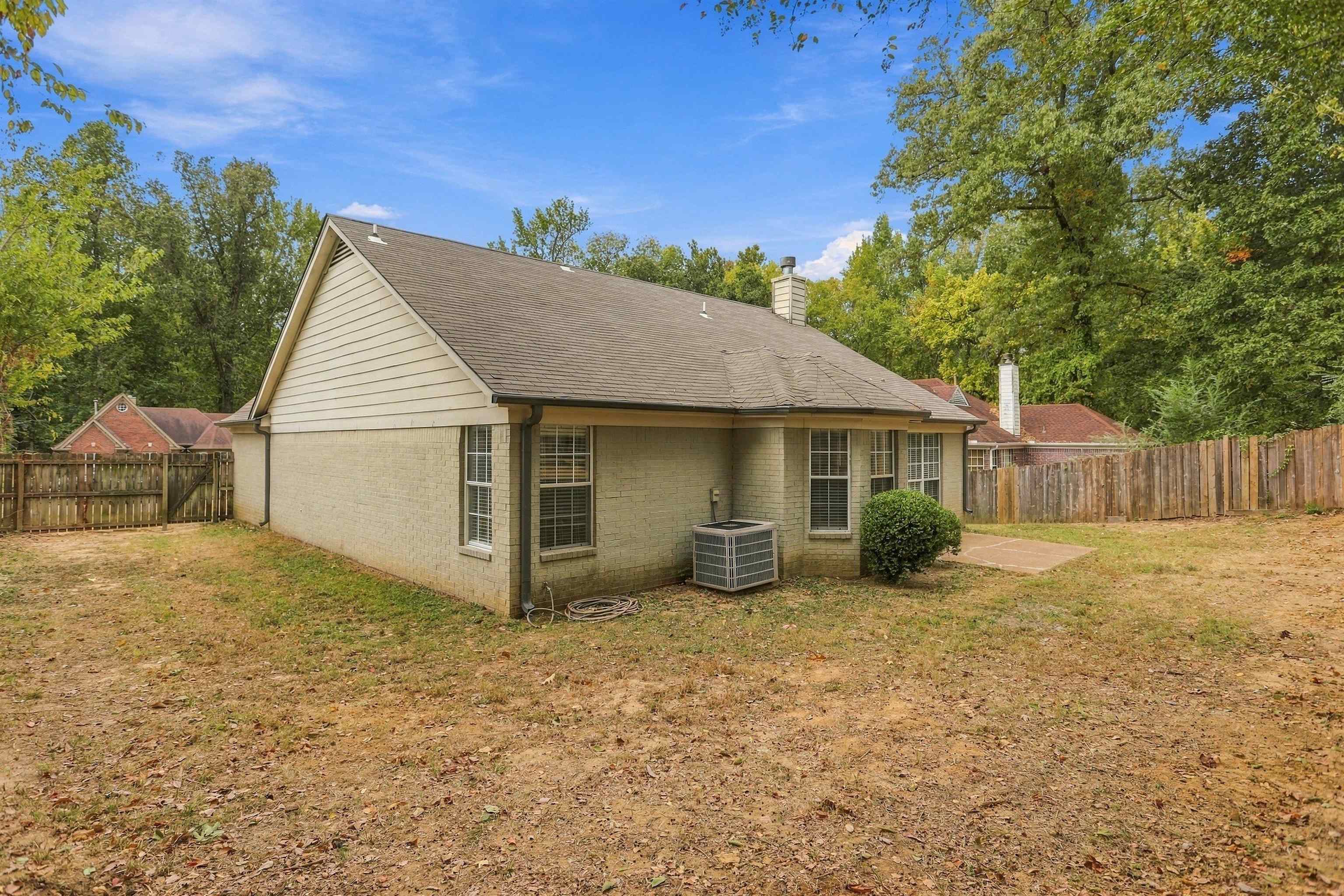 5596 Blackburg Dr Property Photo 24