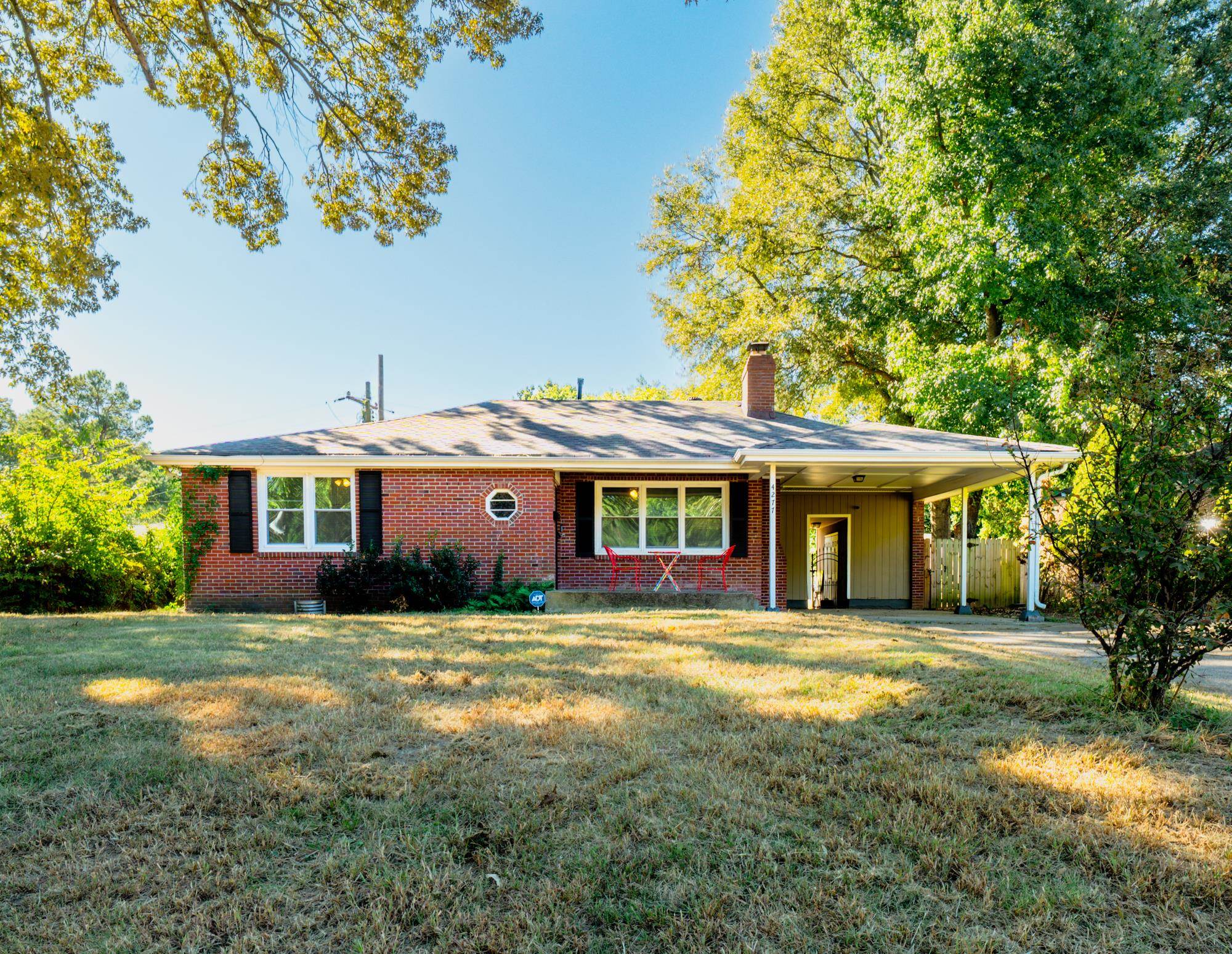 4277 Rhodes Ave Property Photo 1
