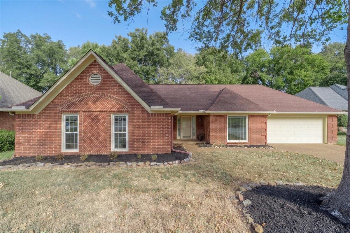 8290 Clinton Way Ln Property Photo 1