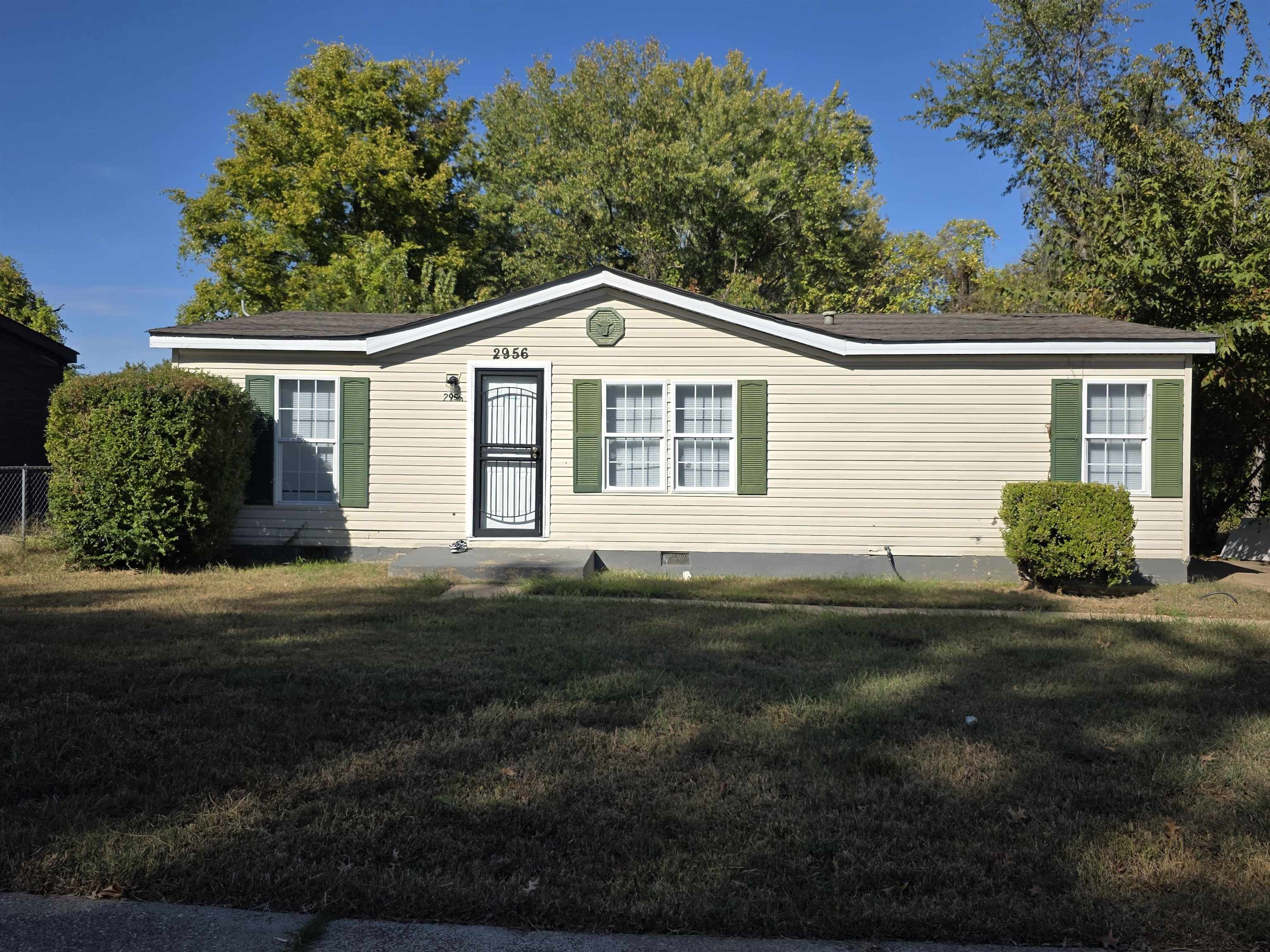 2956 Lake Park Rd Property Photo 1