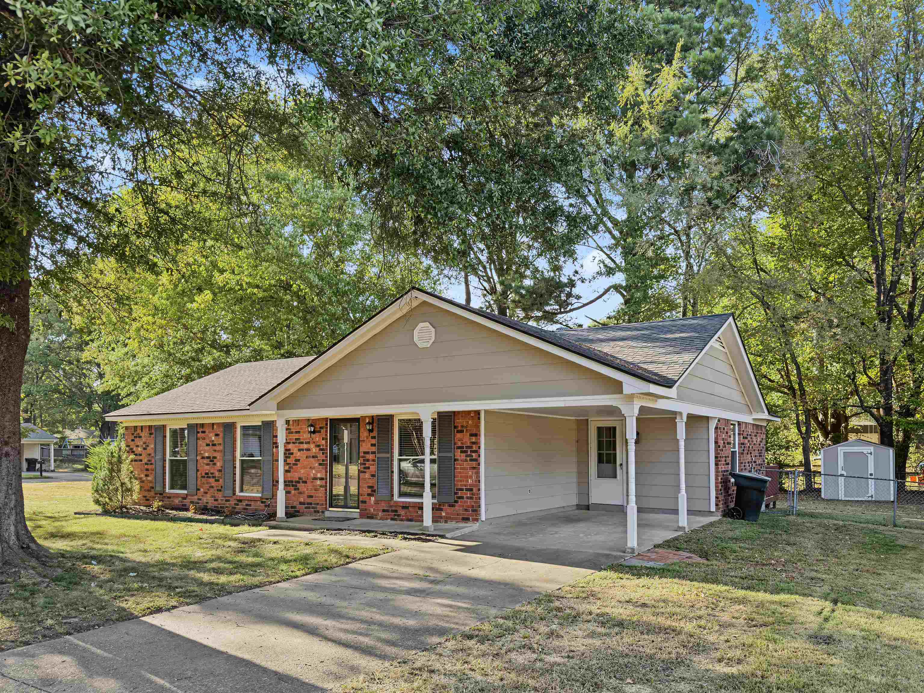 1019 Greencliff Rd Property Photo 1