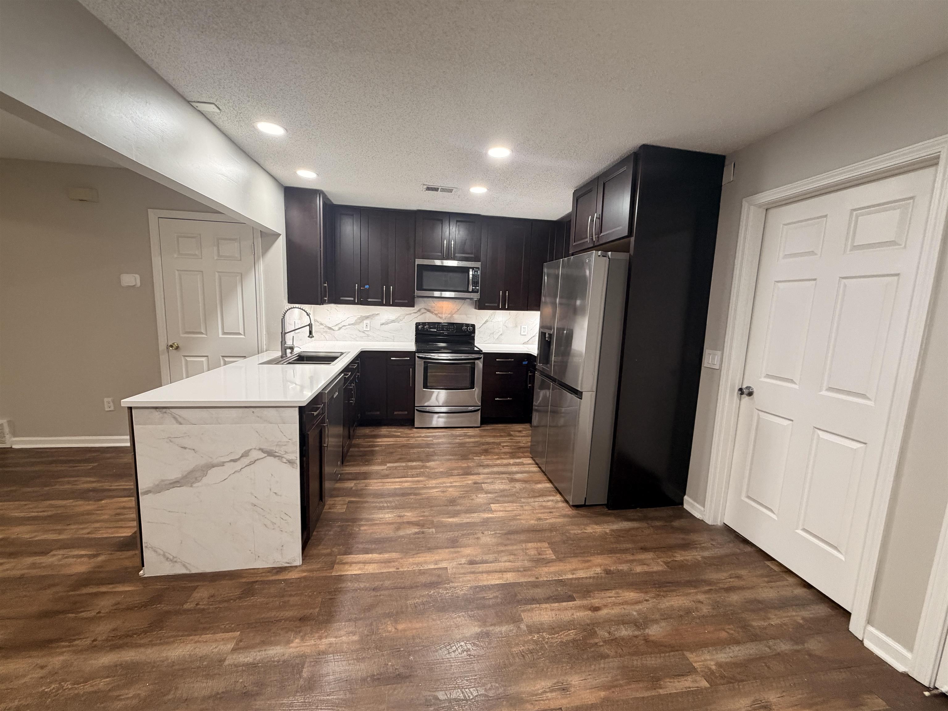 1615 Old Mill Stream Dr Property Photo 10