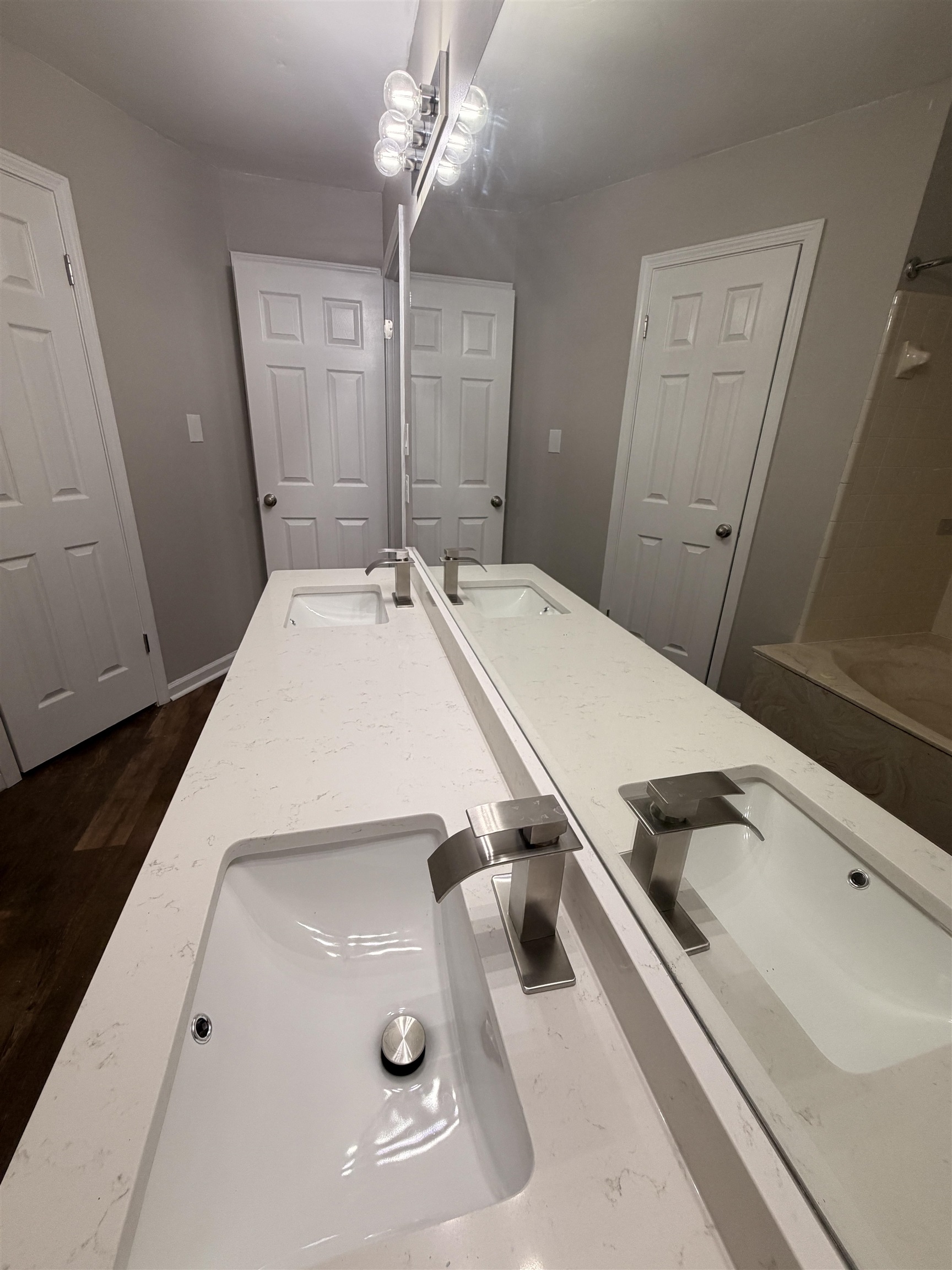 1615 Old Mill Stream Dr Property Photo 27
