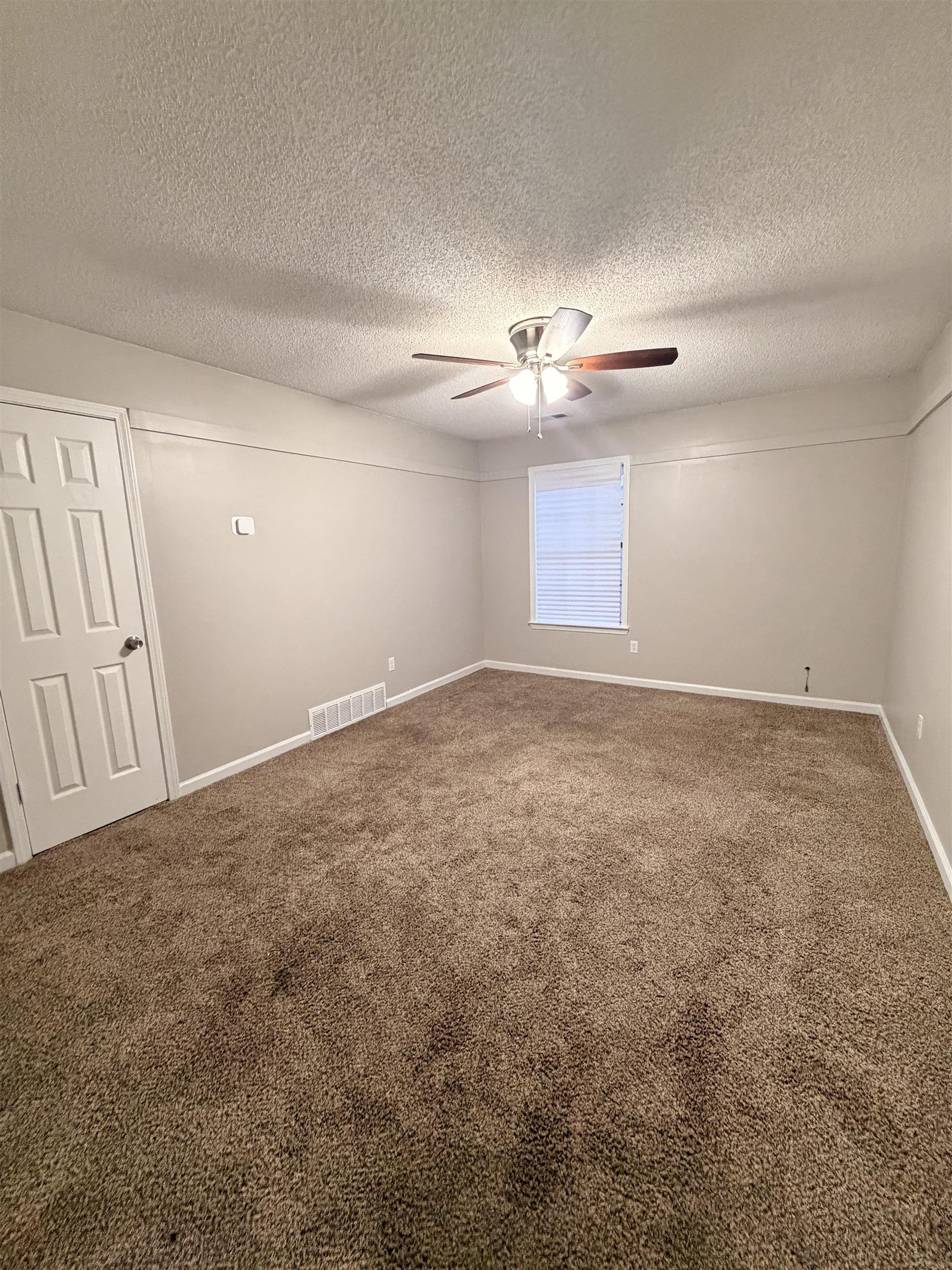 1615 Old Mill Stream Dr Property Photo 30