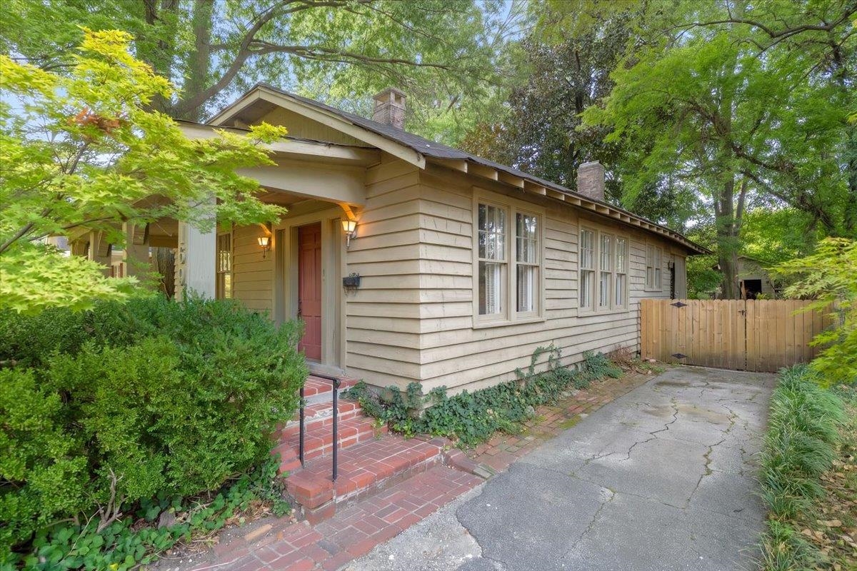 1691 York Ave Property Photo 1