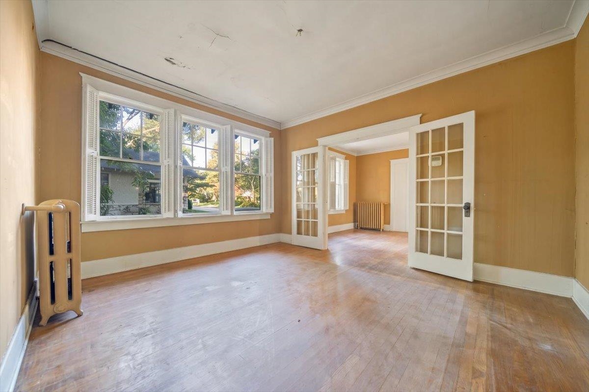 1691 York Ave Property Photo 8