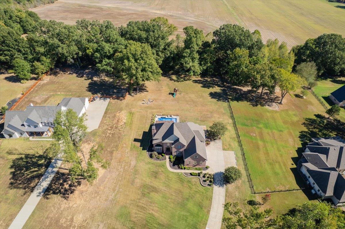 6236 Althorp Cv Property Photo 3