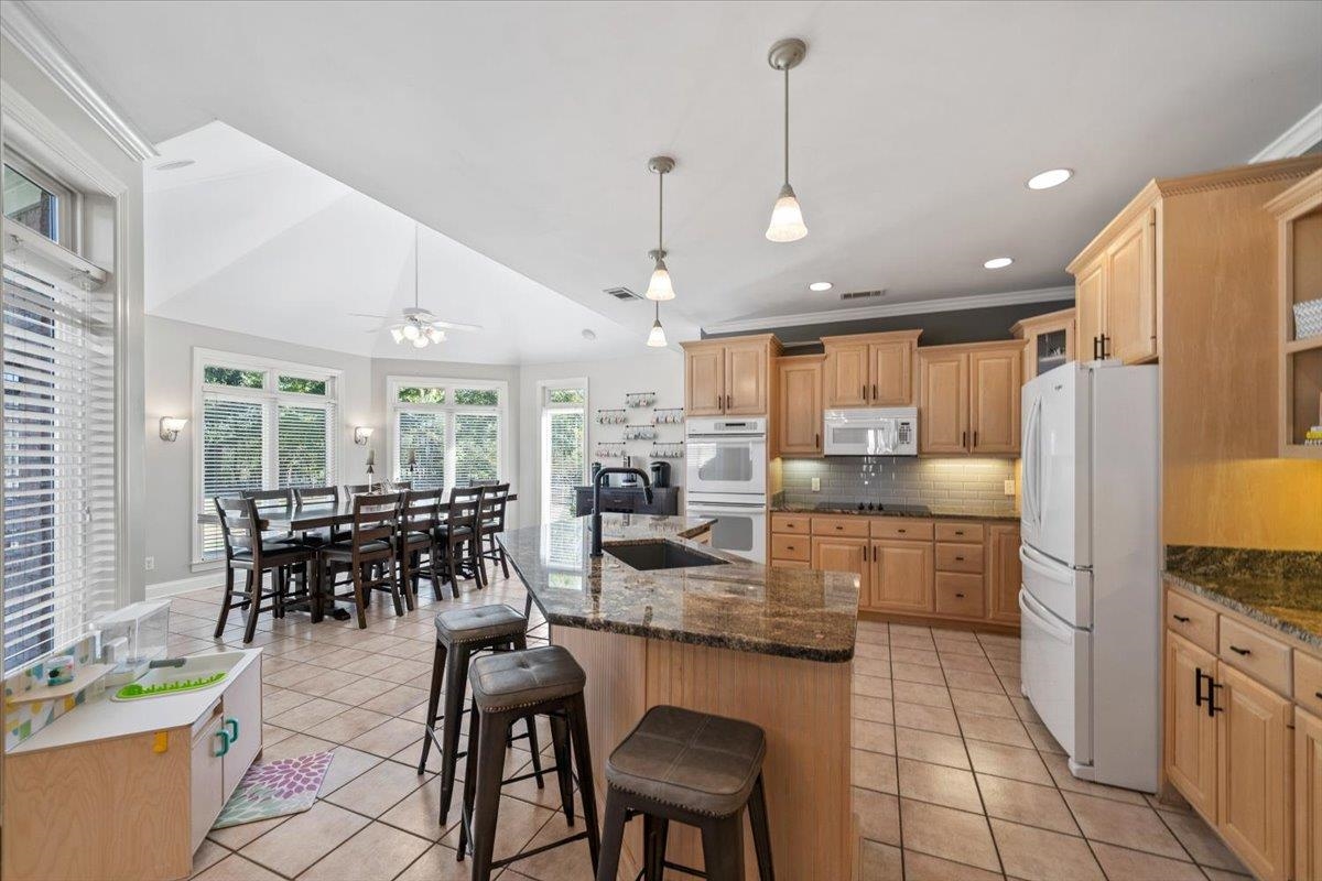 6236 Althorp Cv Property Photo 13