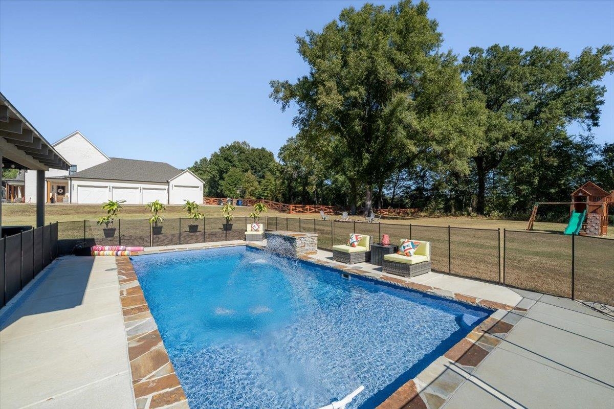 6236 Althorp Cv Property Photo 32