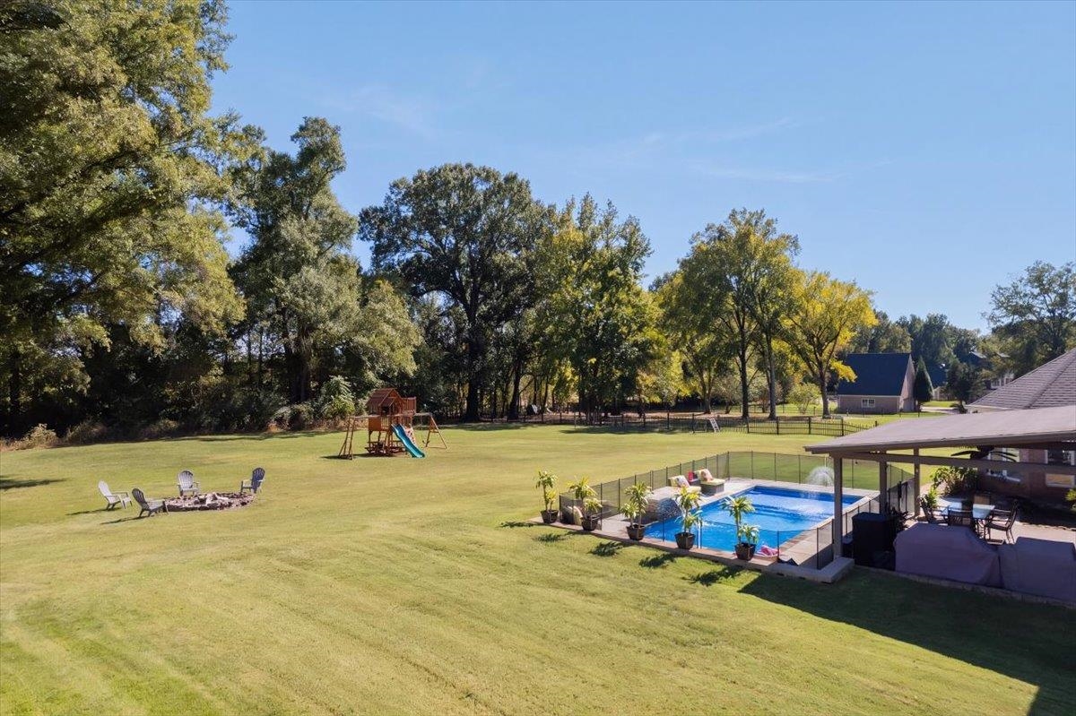 6236 Althorp Cv Property Photo 35