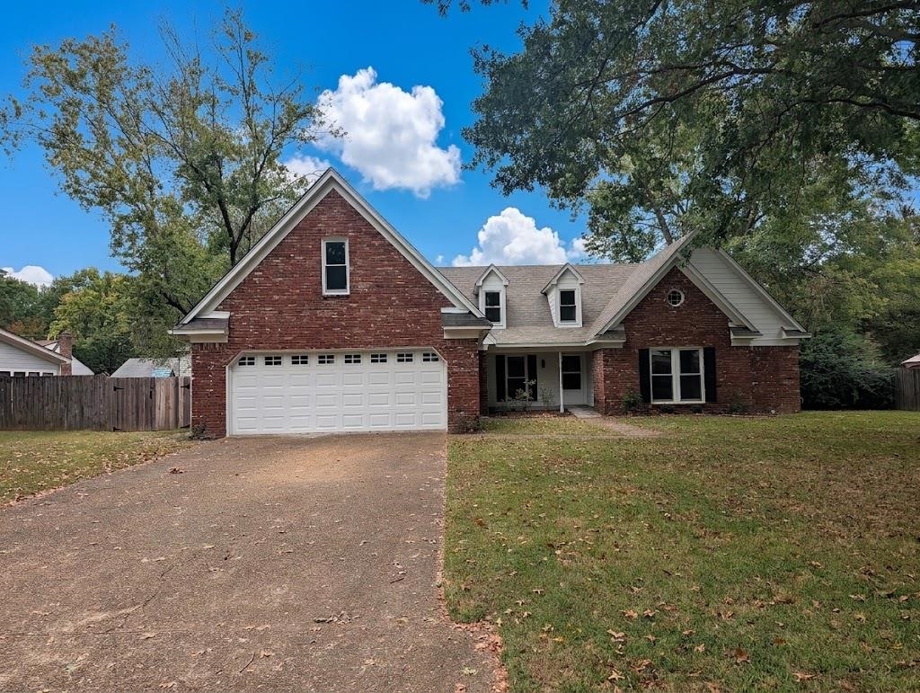 330 Oakleigh Dr Property Photo 1