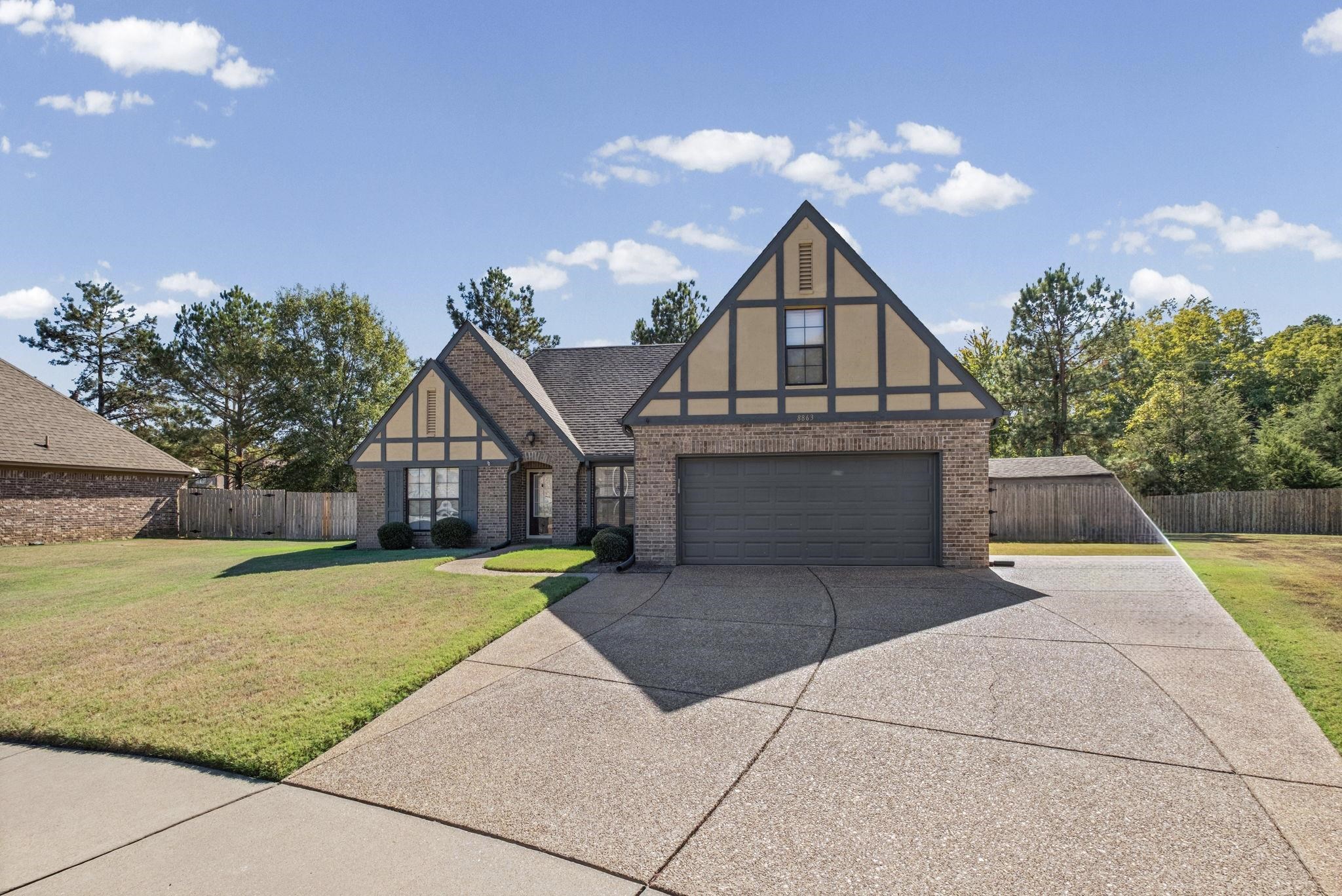 8863 Flatts Meadow Cv Property Photo 1