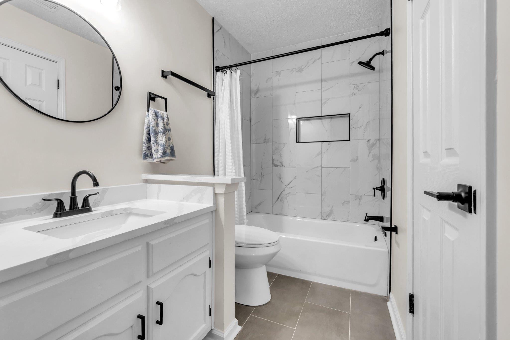 9430 Kaki Ln Property Photo 13