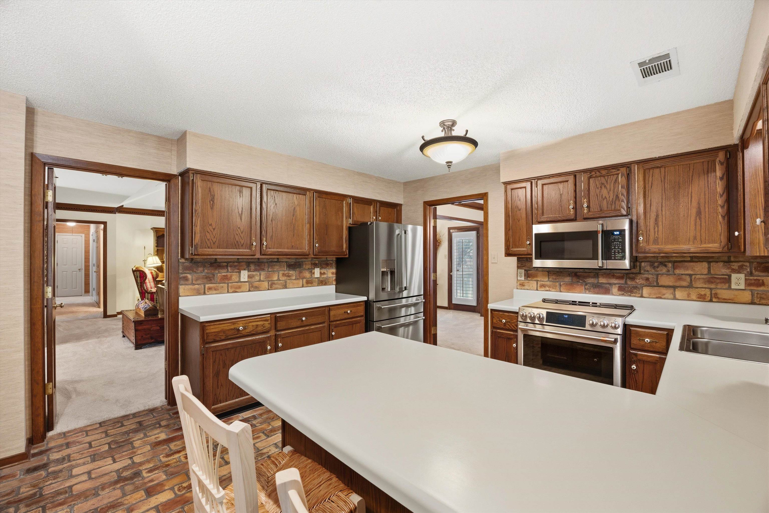 8331 Bazemore Rd Property Photo 11
