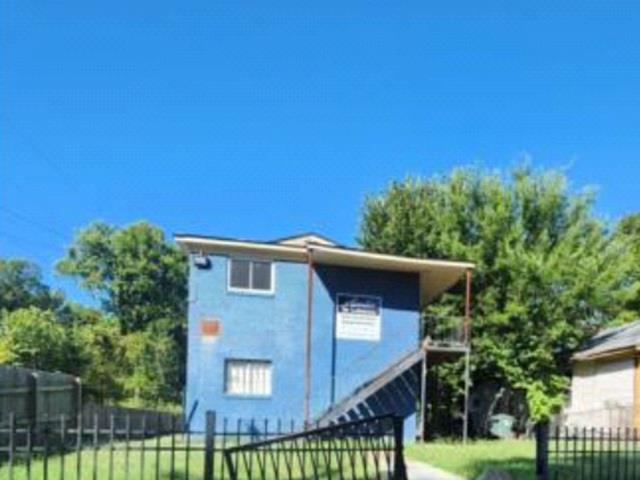 1431 LATHAM ST Property Photo 1