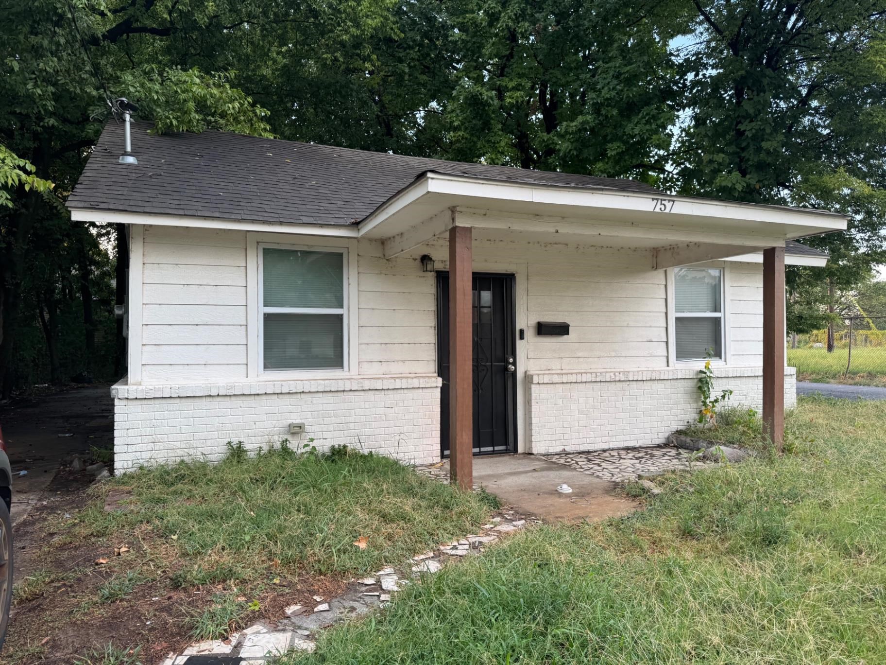 757 GLANKLER ST Property Photo 1
