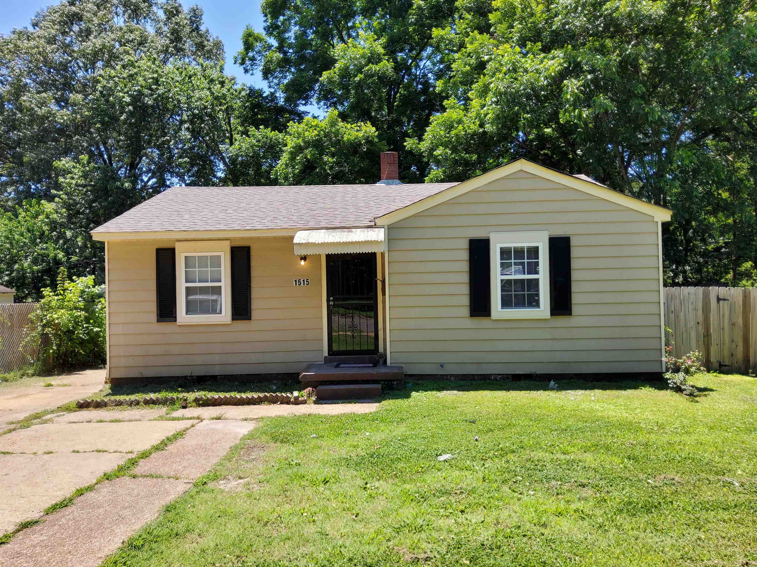 1515 N GRAHAM ST Property Photo 1